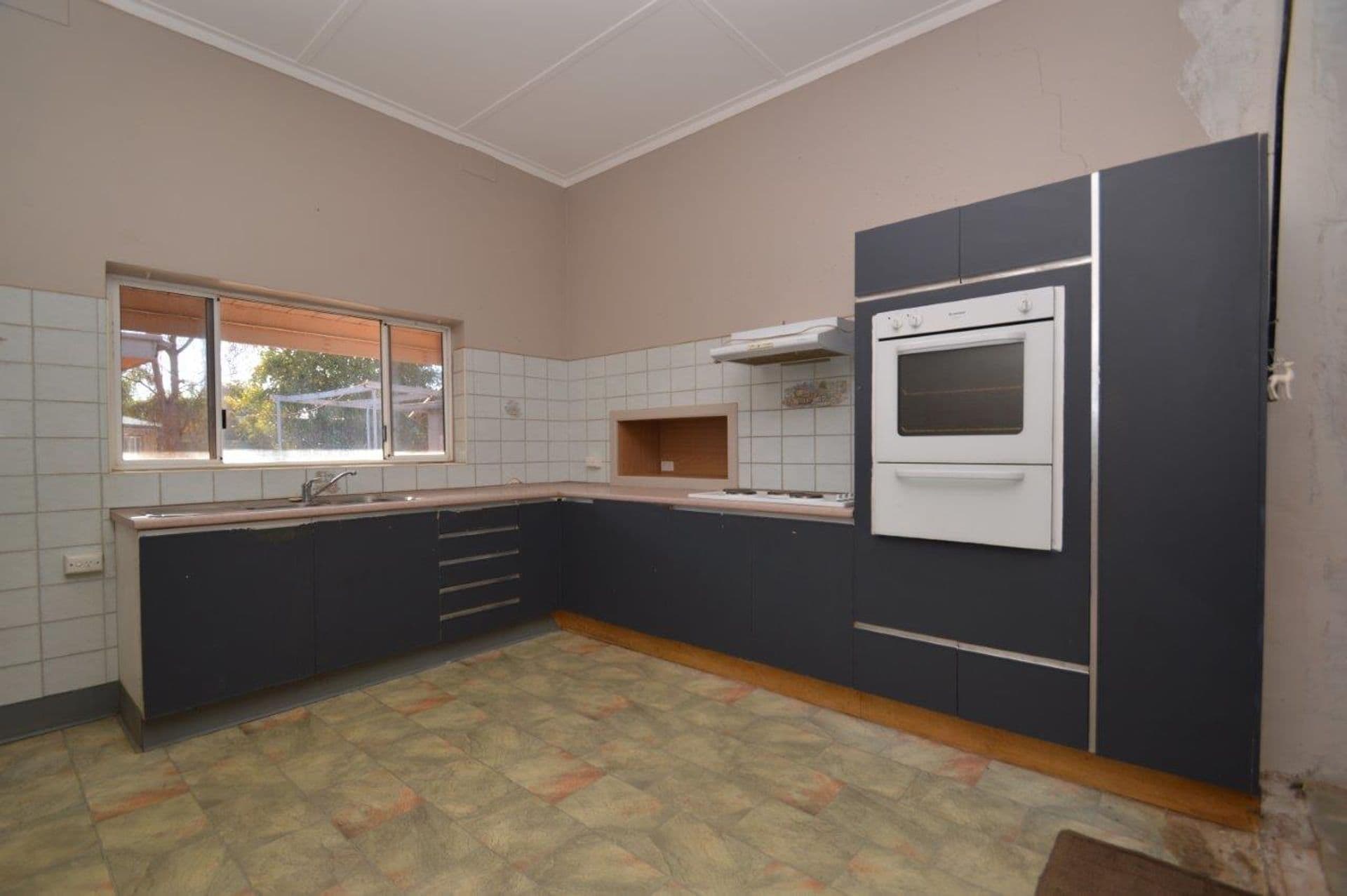 3 Morgan Street, Broken Hill, NSW, 2880, Broken Hill - Thumbnail 2