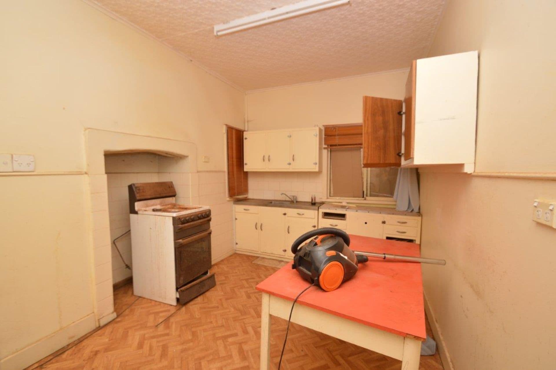 90 Cornish Street, Broken Hill, NSW, 2880, Broken Hill - Thumbnail 3