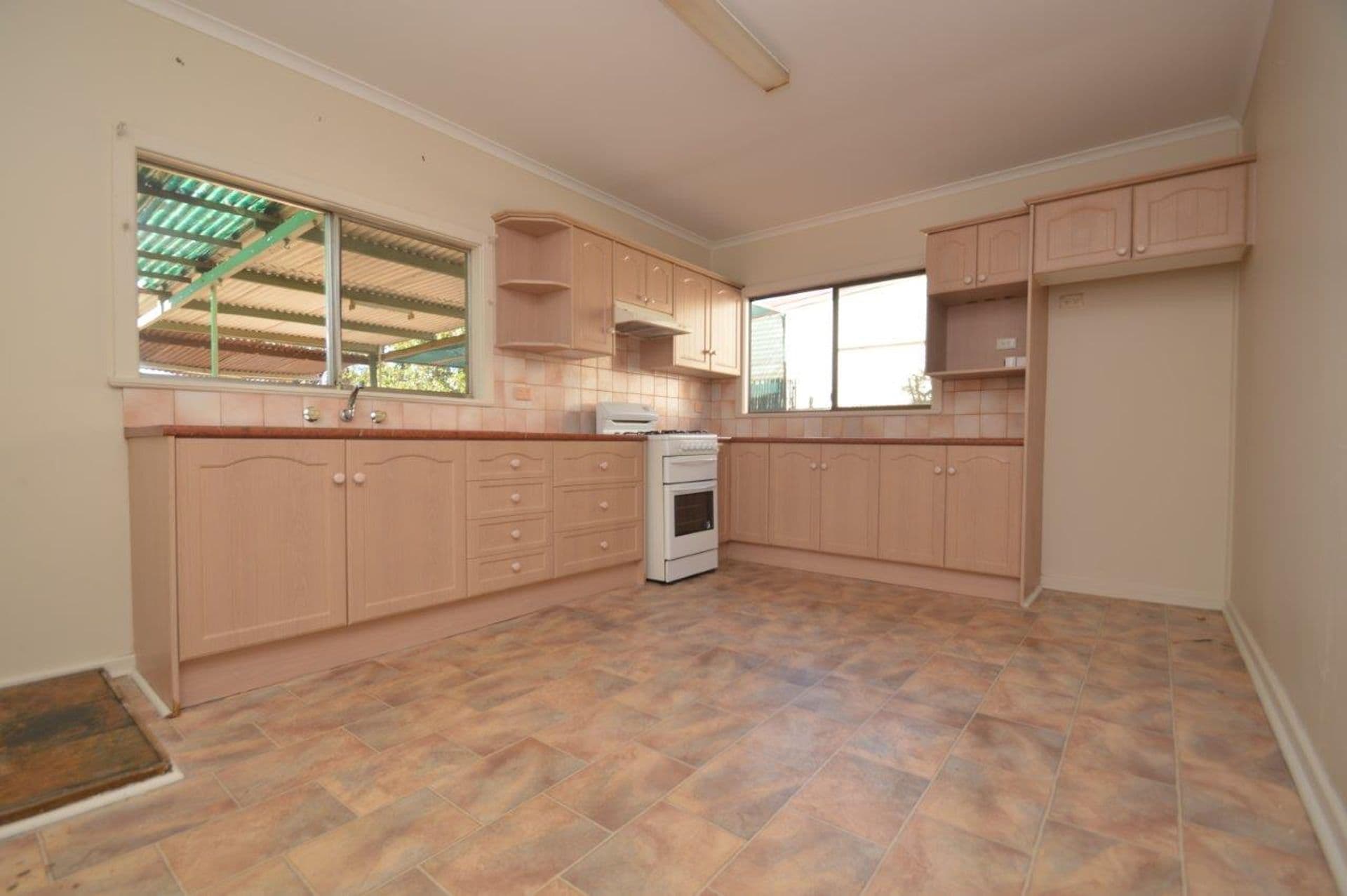 286 Chloride Street, Broken Hill, NSW, 2880, Broken Hill - Thumbnail 2