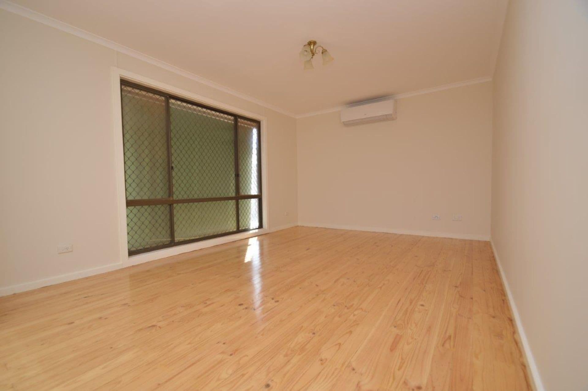 237 Cornish Street, Broken Hill, NSW, 2880, Broken Hill - Thumbnail 2