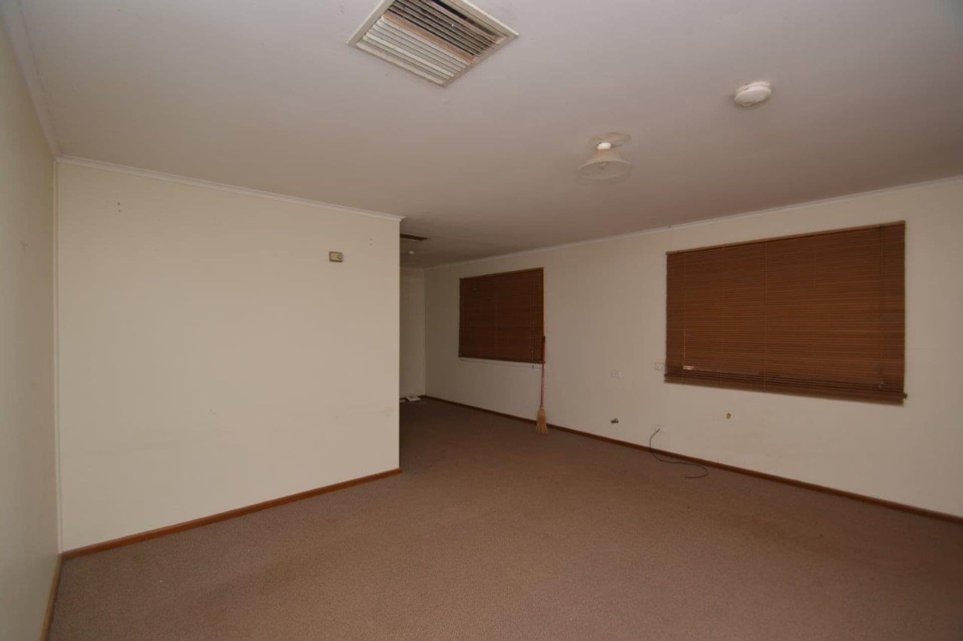 321 Knox Street, Broken Hill, NSW, 2880, Broken Hill - Thumbnail 4