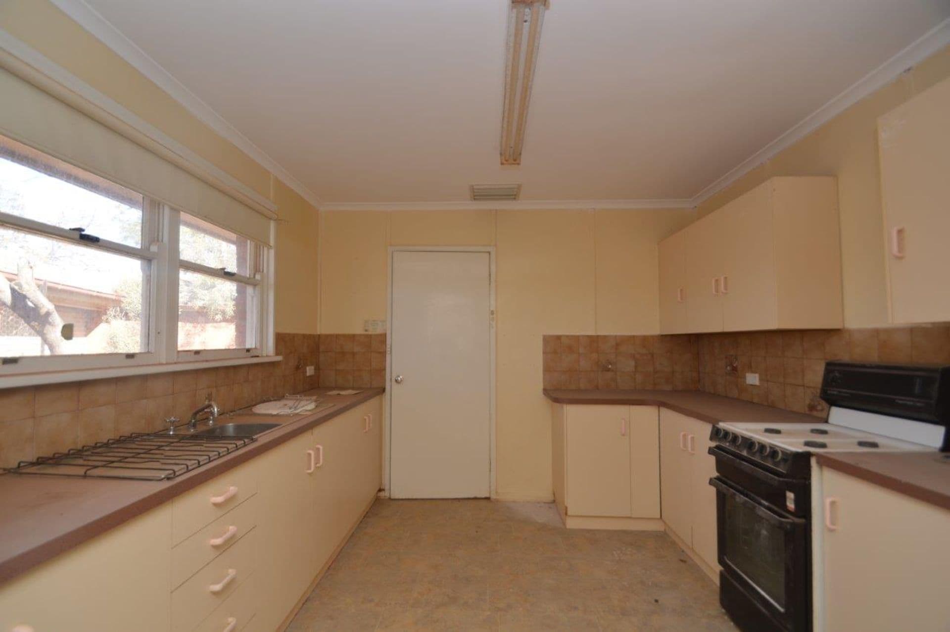 321 Knox Street, Broken Hill, NSW, 2880, Broken Hill - Thumbnail 2