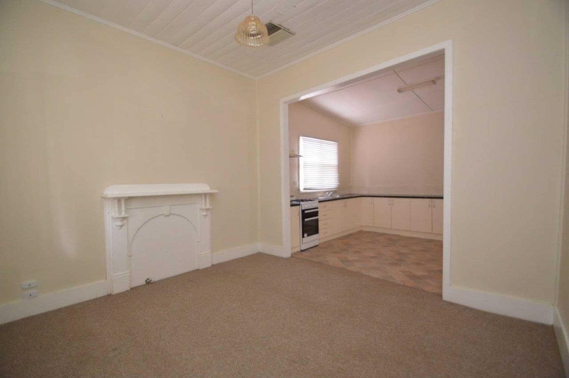 120 Piper Street, Broken Hill, NSW, 2880, Broken Hill - Thumbnail 2