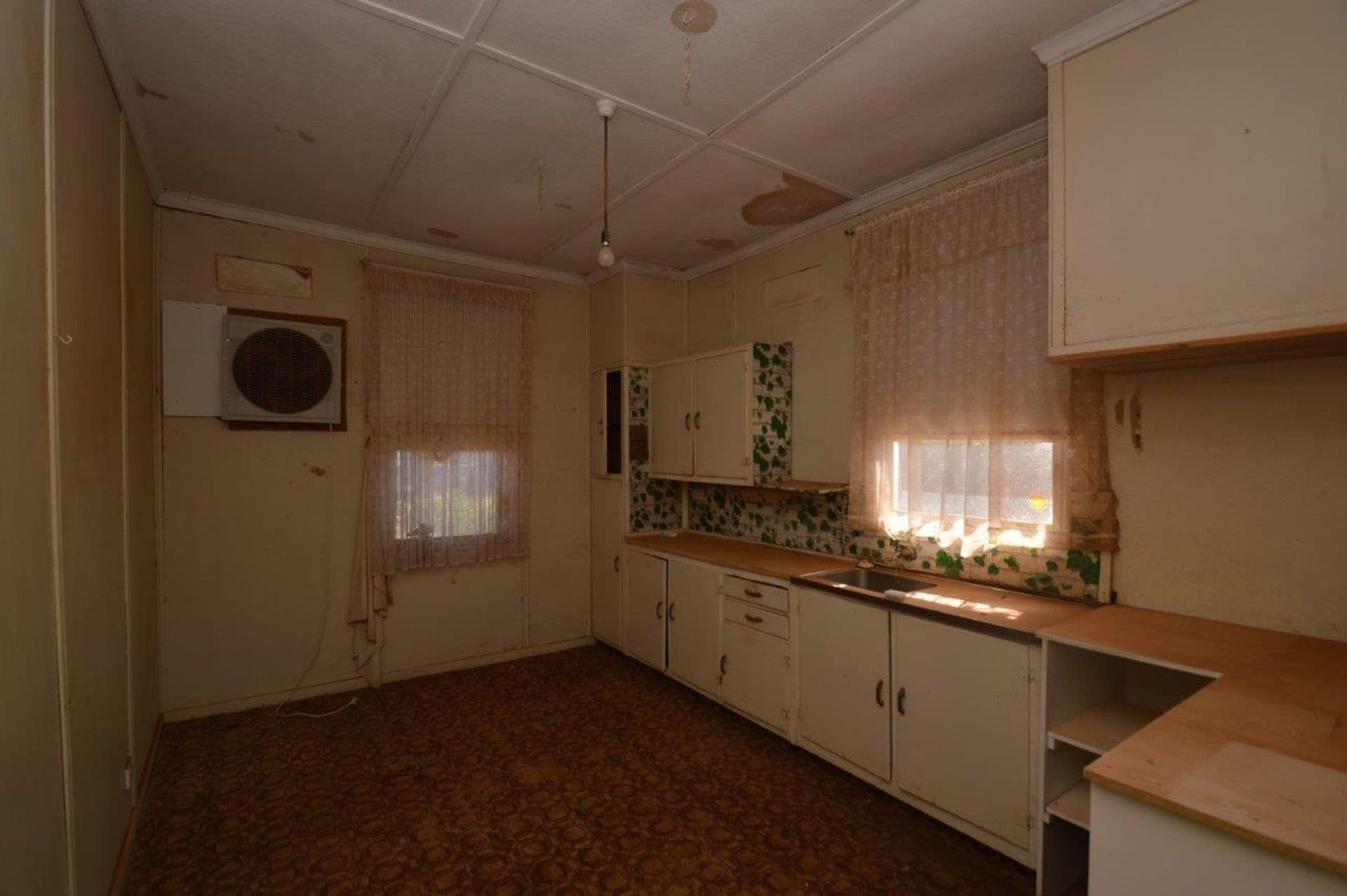 216 Knox Street, Broken Hill, NSW, 2880, Broken Hill - Thumbnail 3