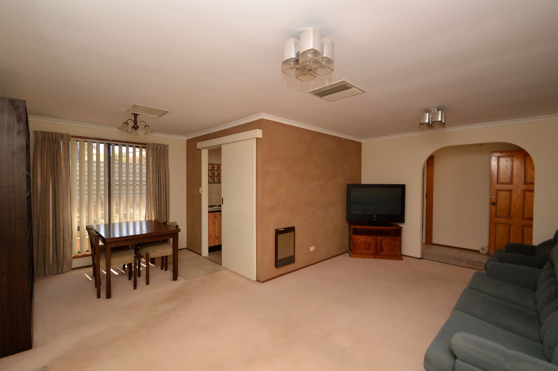 7 Cummins Place, Broken Hill, NSW, 2880, Broken Hill - Thumbnail 2