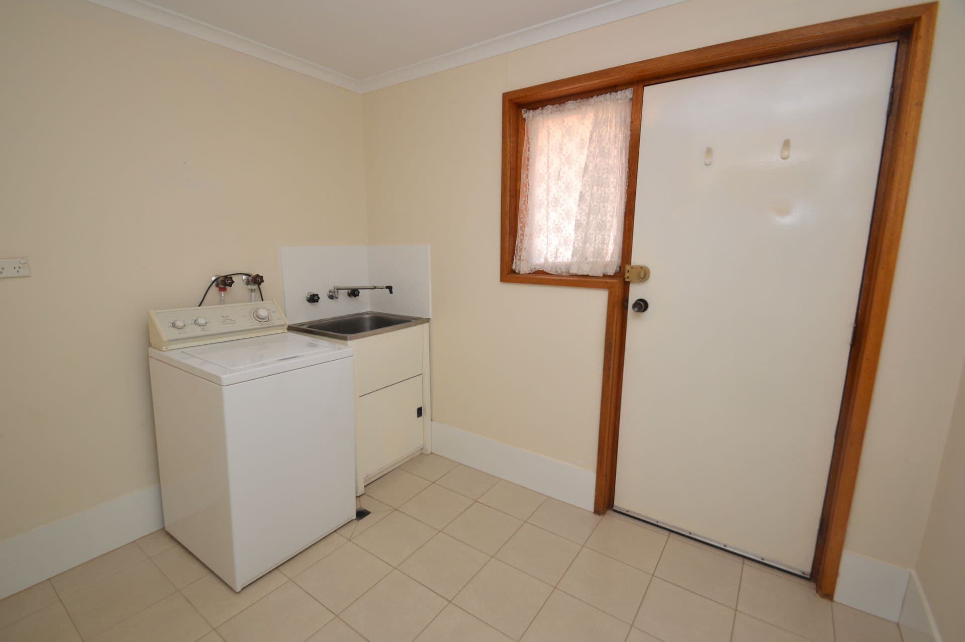 7 Cummins Place, Broken Hill, NSW, 2880, Broken Hill - Thumbnail 8