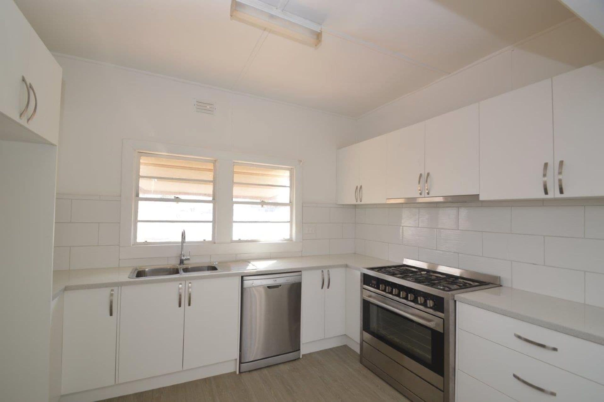304 Brazil Street, Broken Hill, NSW, 2880, Broken Hill - Thumbnail 2