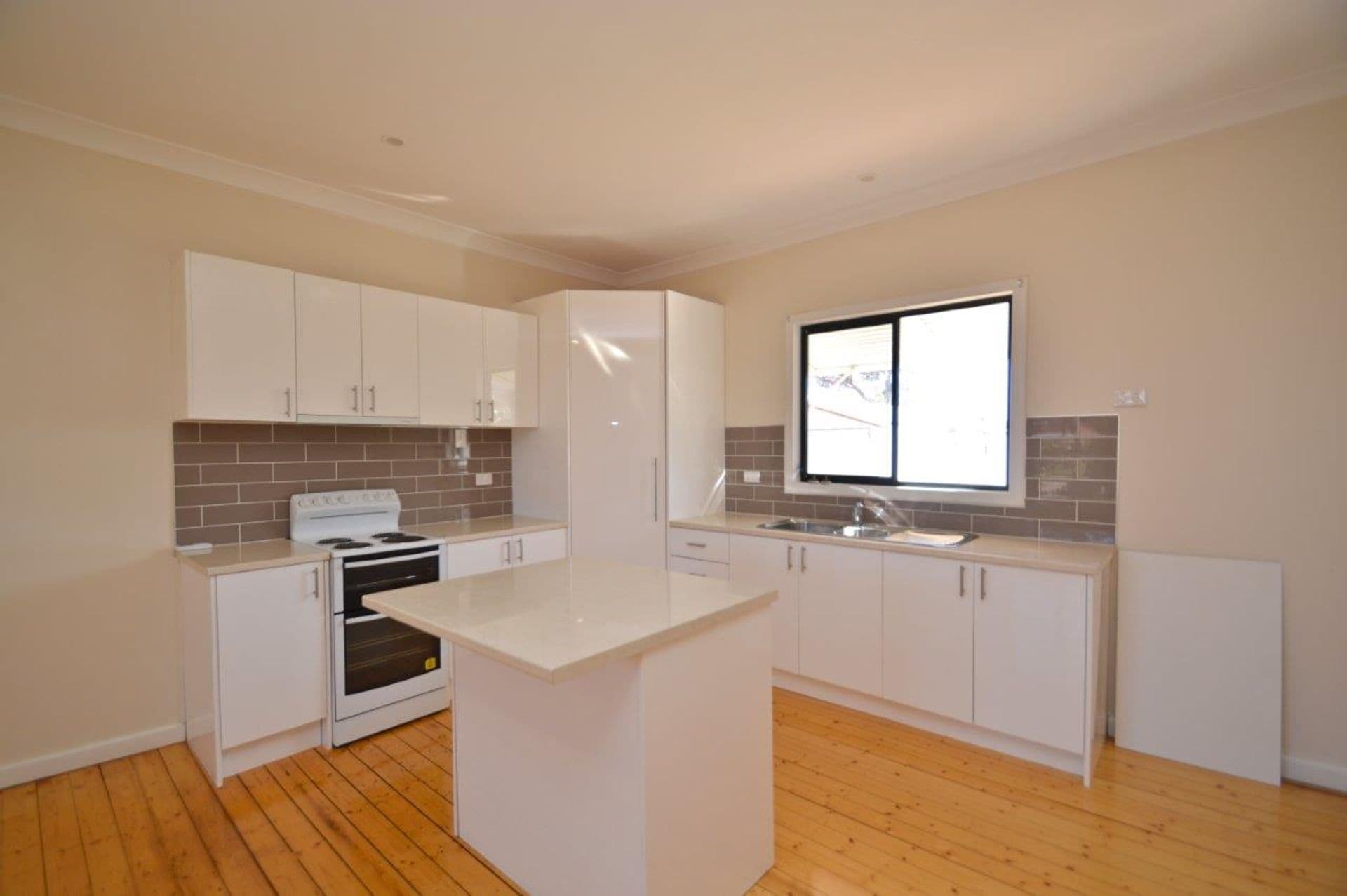 6 Casuarina Avenue, Broken Hill, NSW, 2880, Broken Hill - Thumbnail 2