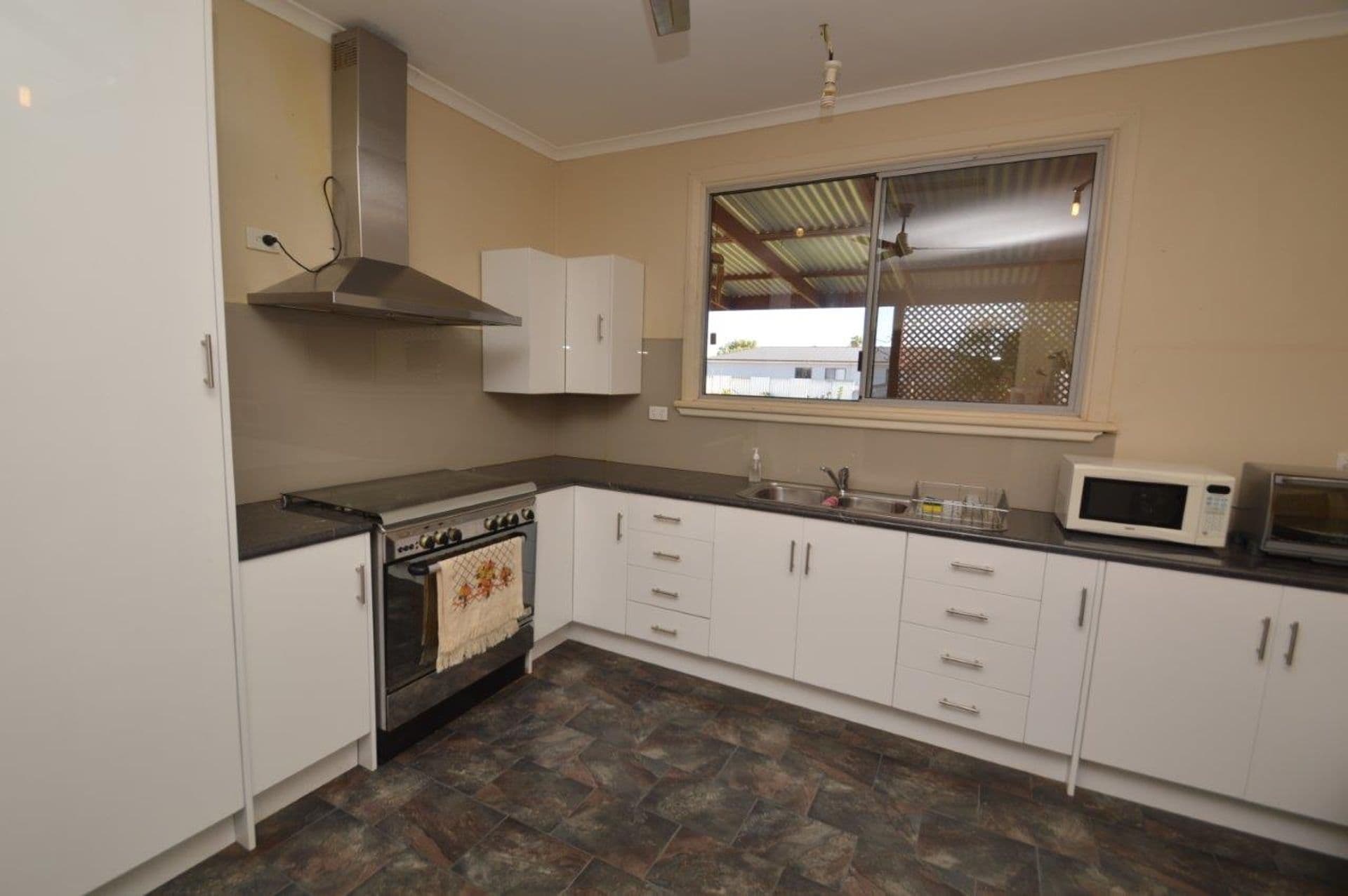 323 O'Farrell Street, Broken Hill, NSW, 2880, Broken Hill - Thumbnail 3