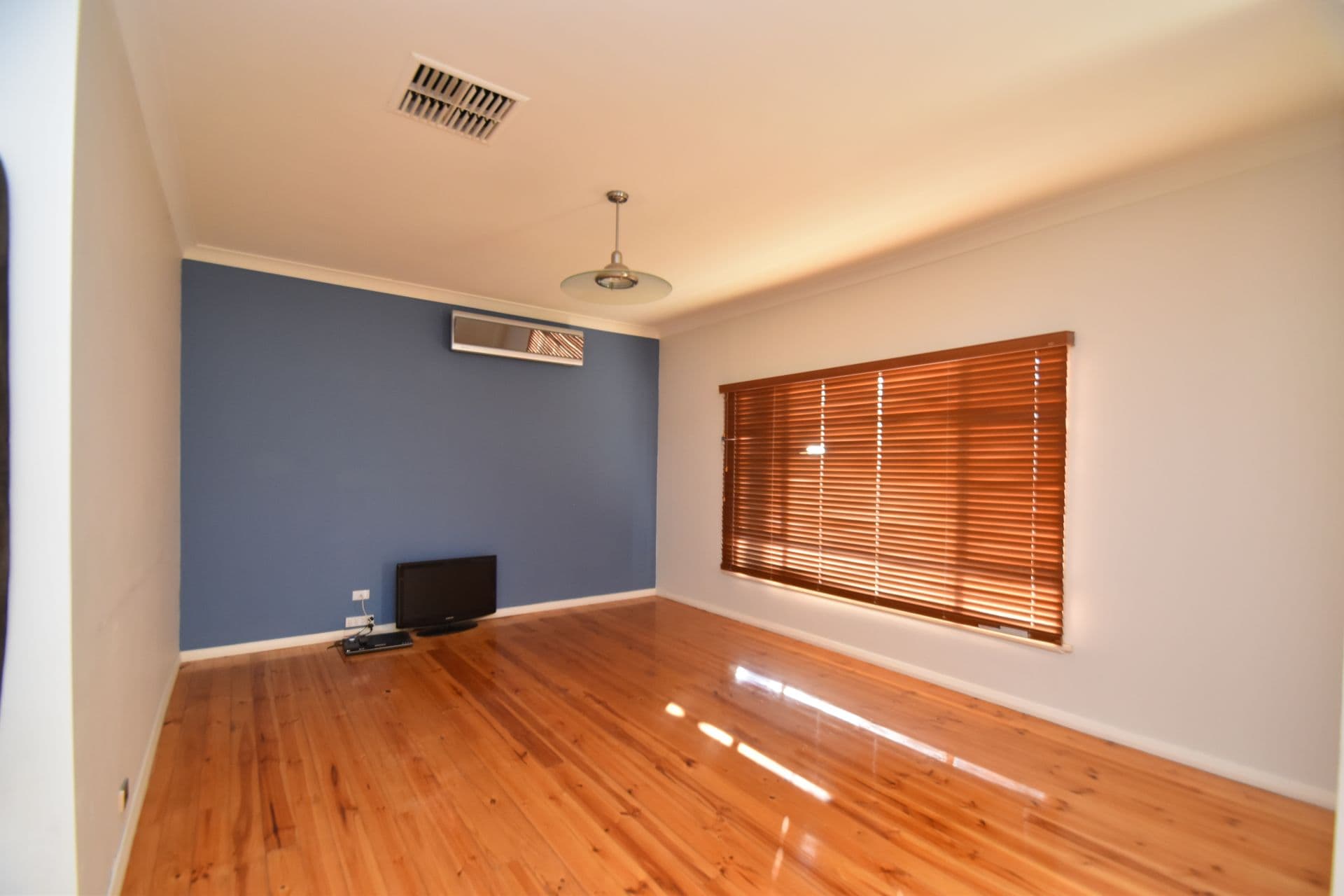 94 Wills Lane, Broken Hill, NSW, 2880, Broken Hill - Thumbnail 2