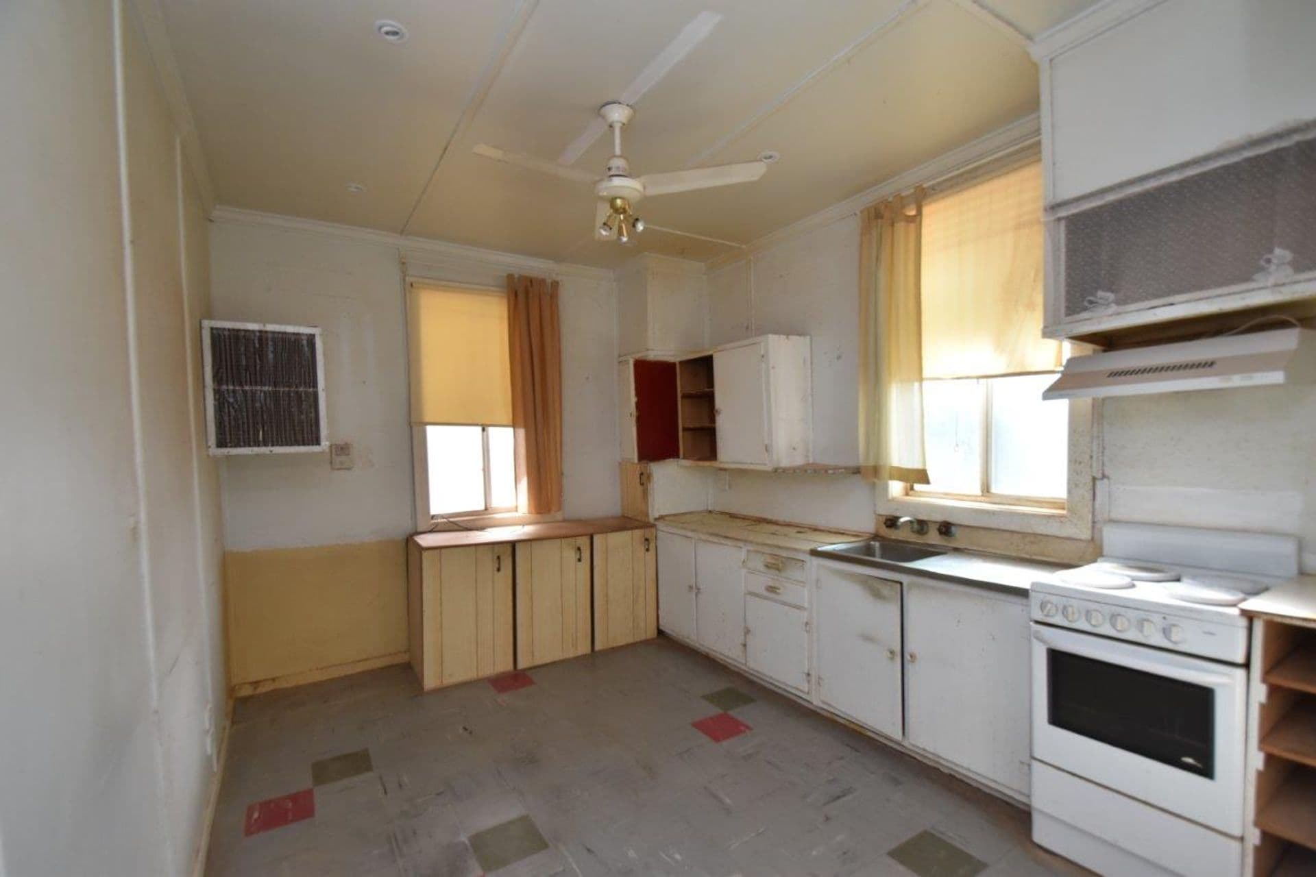 218 Knox Street, Broken Hill, NSW, 2880, Broken Hill - Thumbnail 2