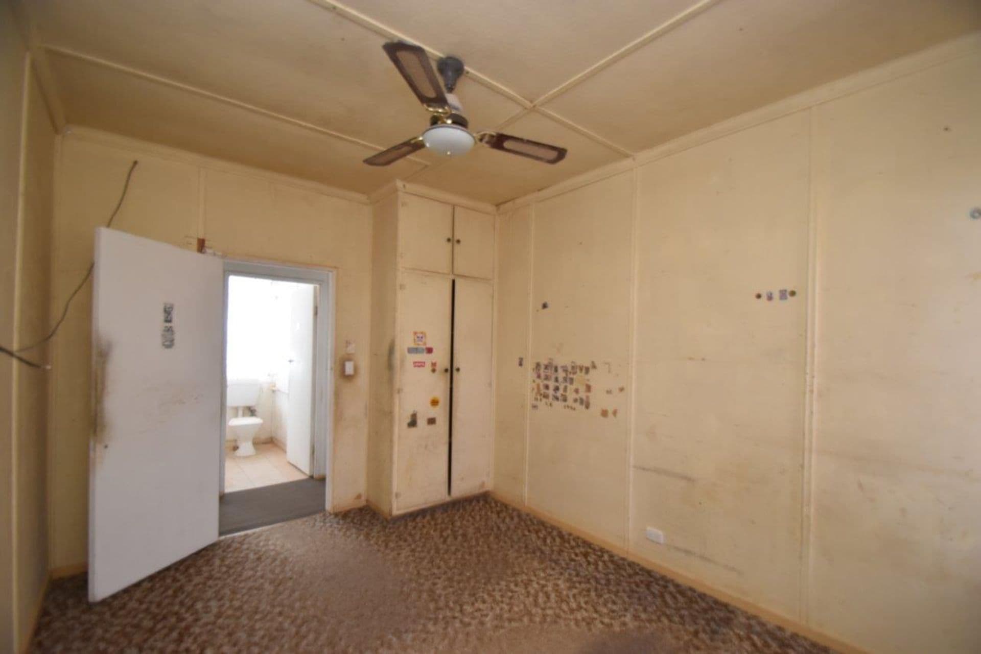 218 Knox Street, Broken Hill, NSW, 2880, Broken Hill - Thumbnail 3