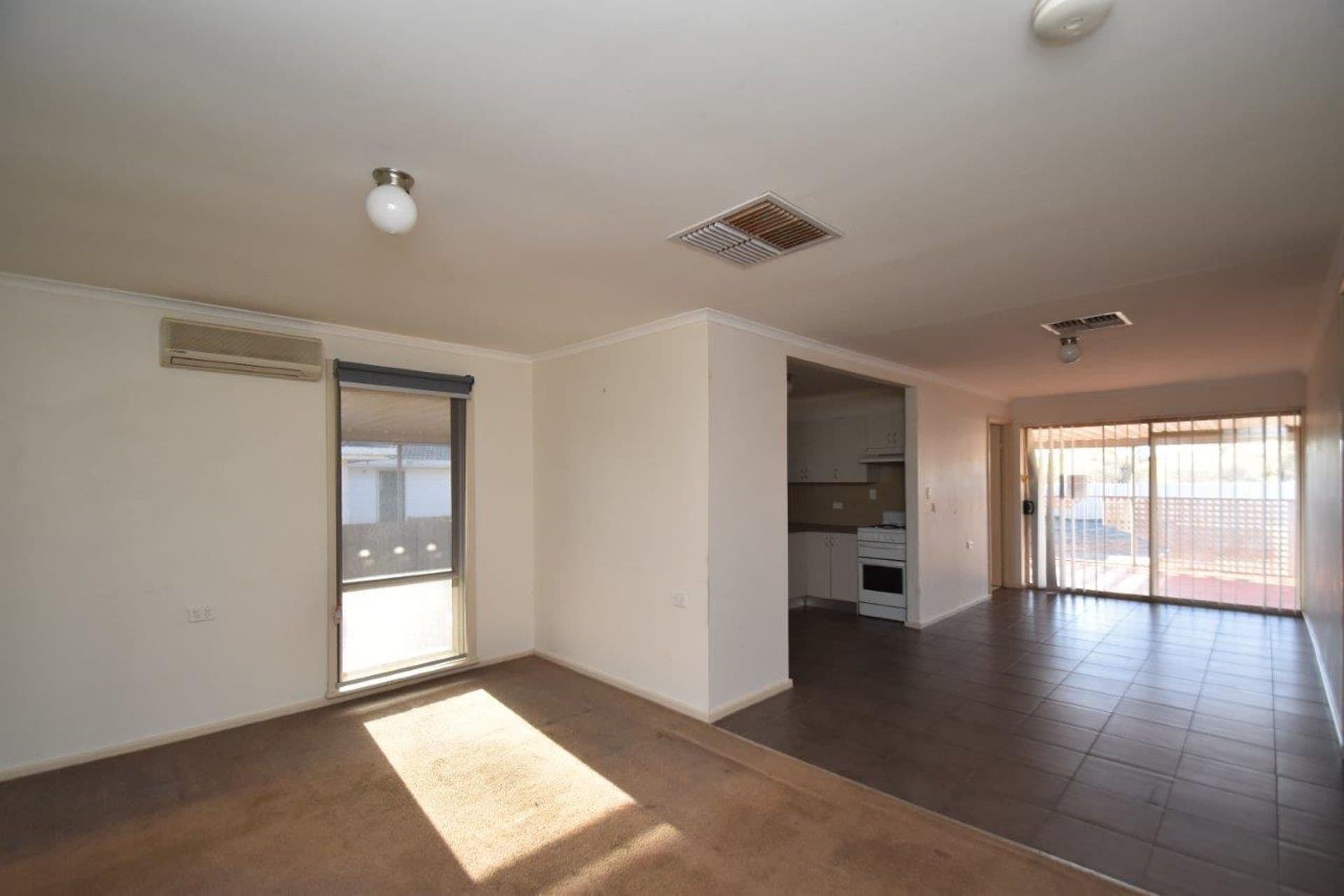 347 Knox Street, Broken Hill, NSW, 2880, Broken Hill - Thumbnail 3