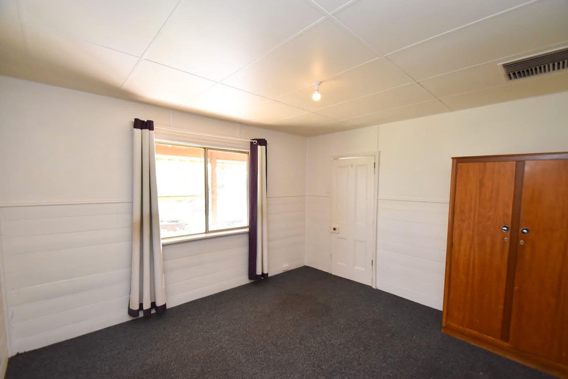 561 Wolfram Lane, Broken Hill, NSW, 2880, Broken Hill - Thumbnail 2