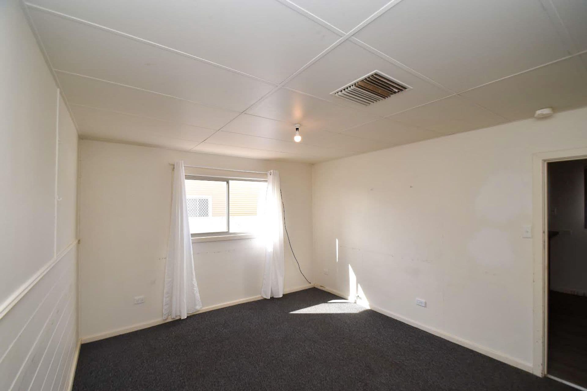 561 Wolfram Lane, Broken Hill, NSW, 2880, Broken Hill - Thumbnail 6