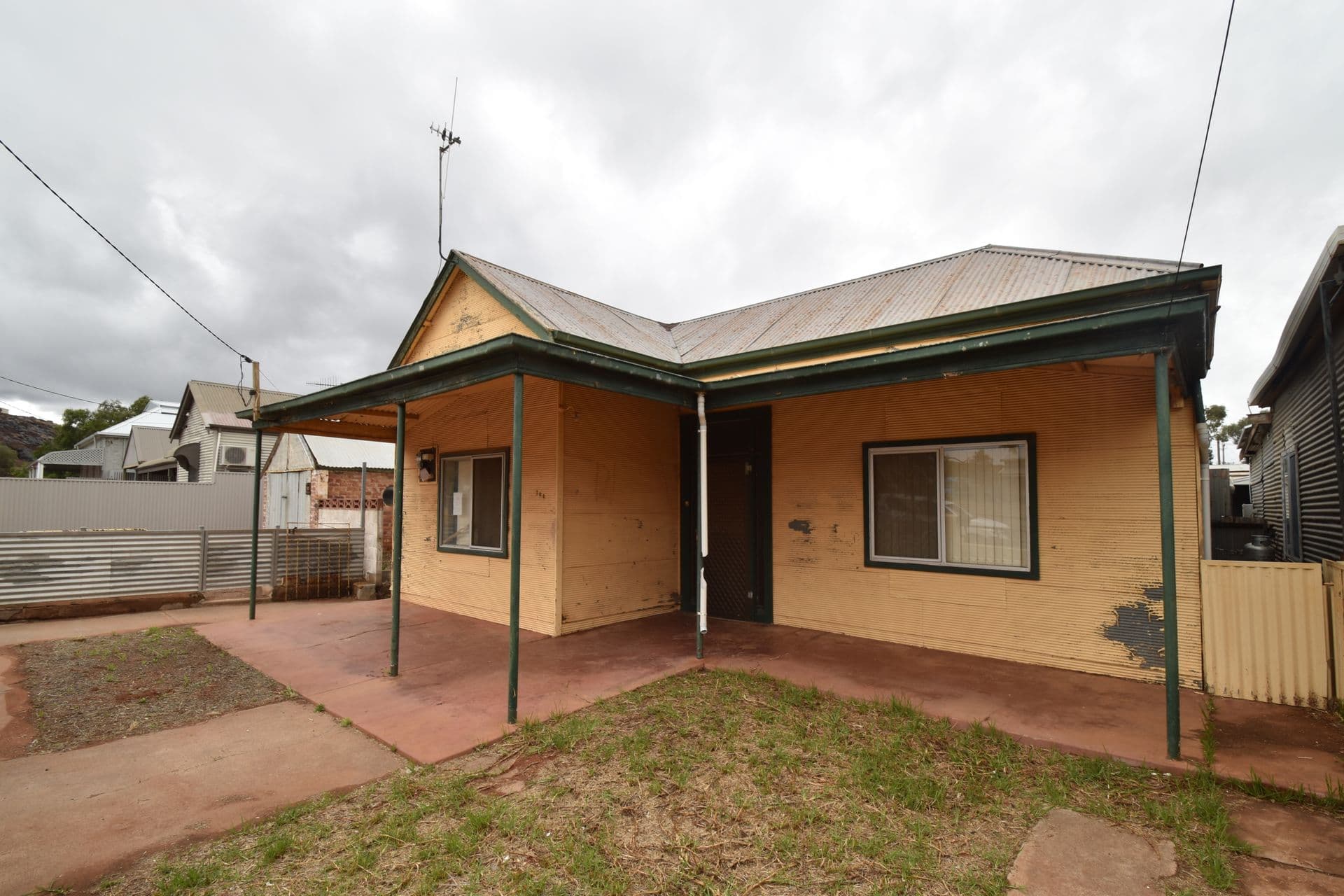 199 Ryan Street, Broken Hill, NSW, 2880, Broken Hill - Thumbnail 2