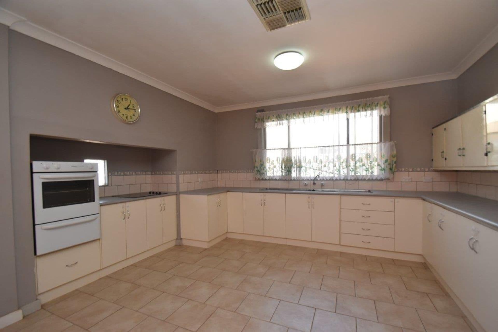 337 Williams Street, Broken Hill, NSW, 2880, Broken Hill - Thumbnail 2
