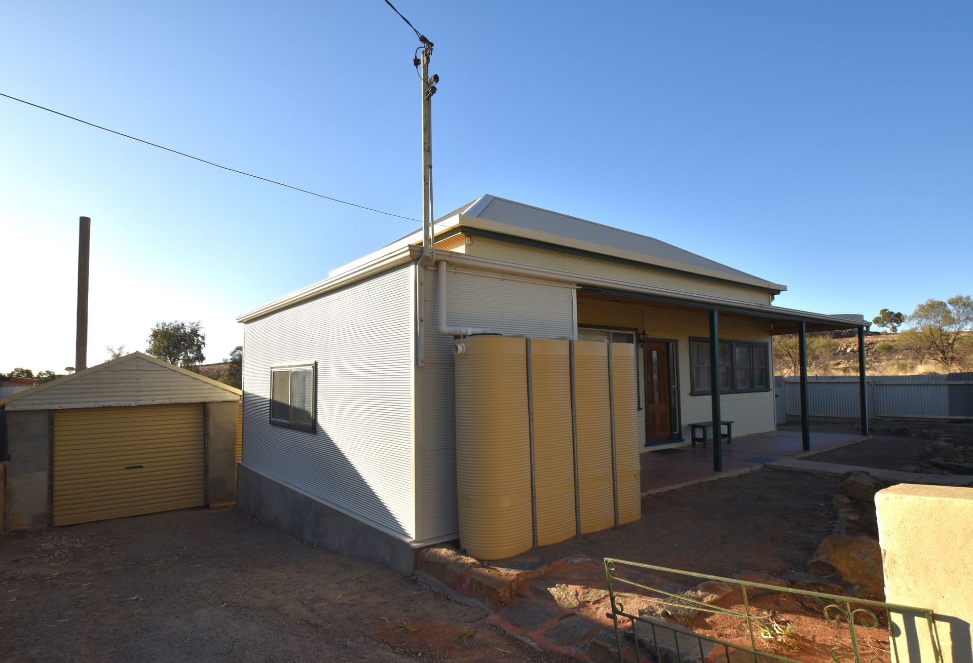 208 Carbon Street, Broken Hill, NSW, 2880, Broken Hill - Thumbnail 2