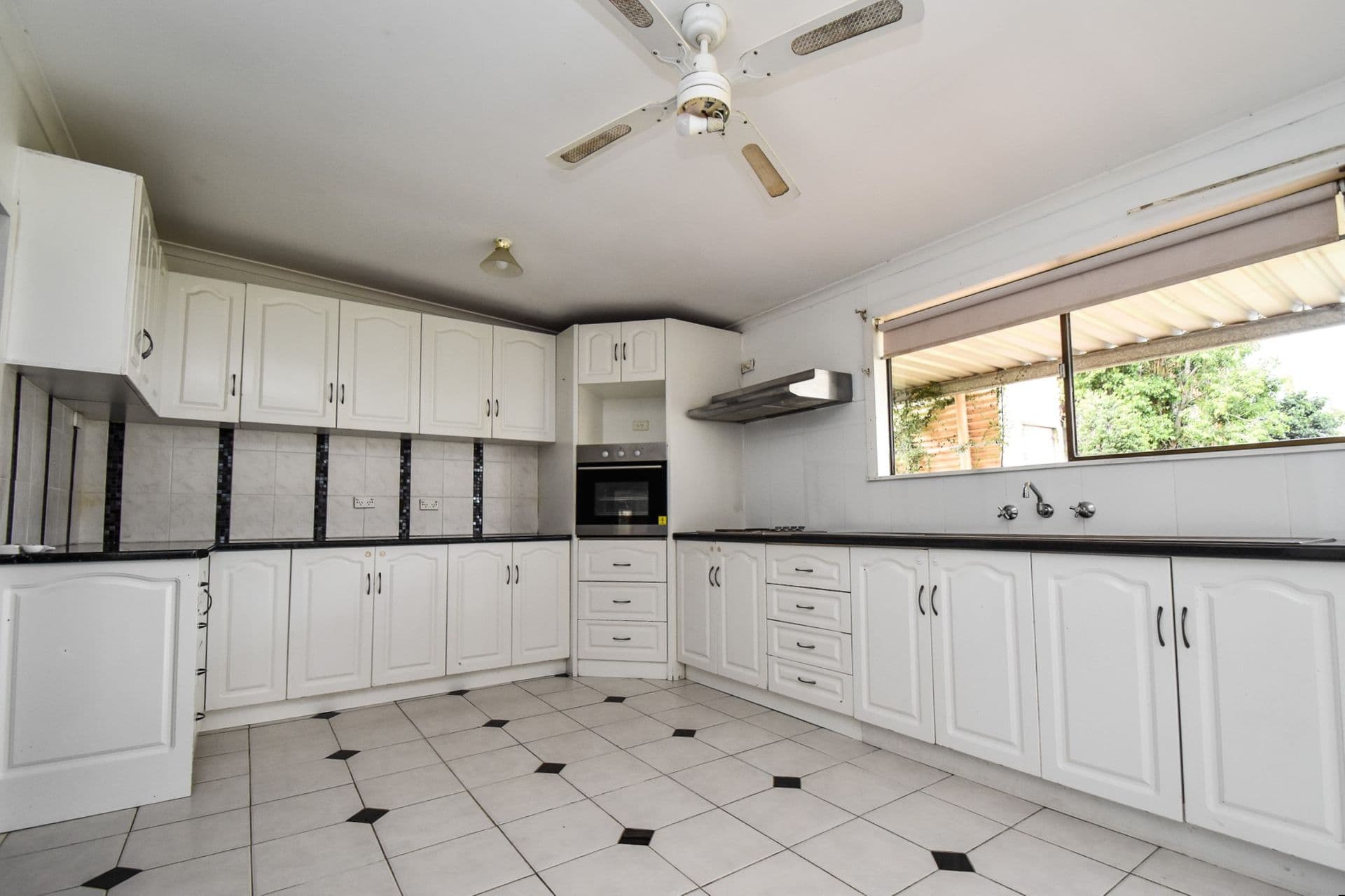 163 Williams Street, Broken Hill, NSW, 2880, Broken Hill - Thumbnail 2