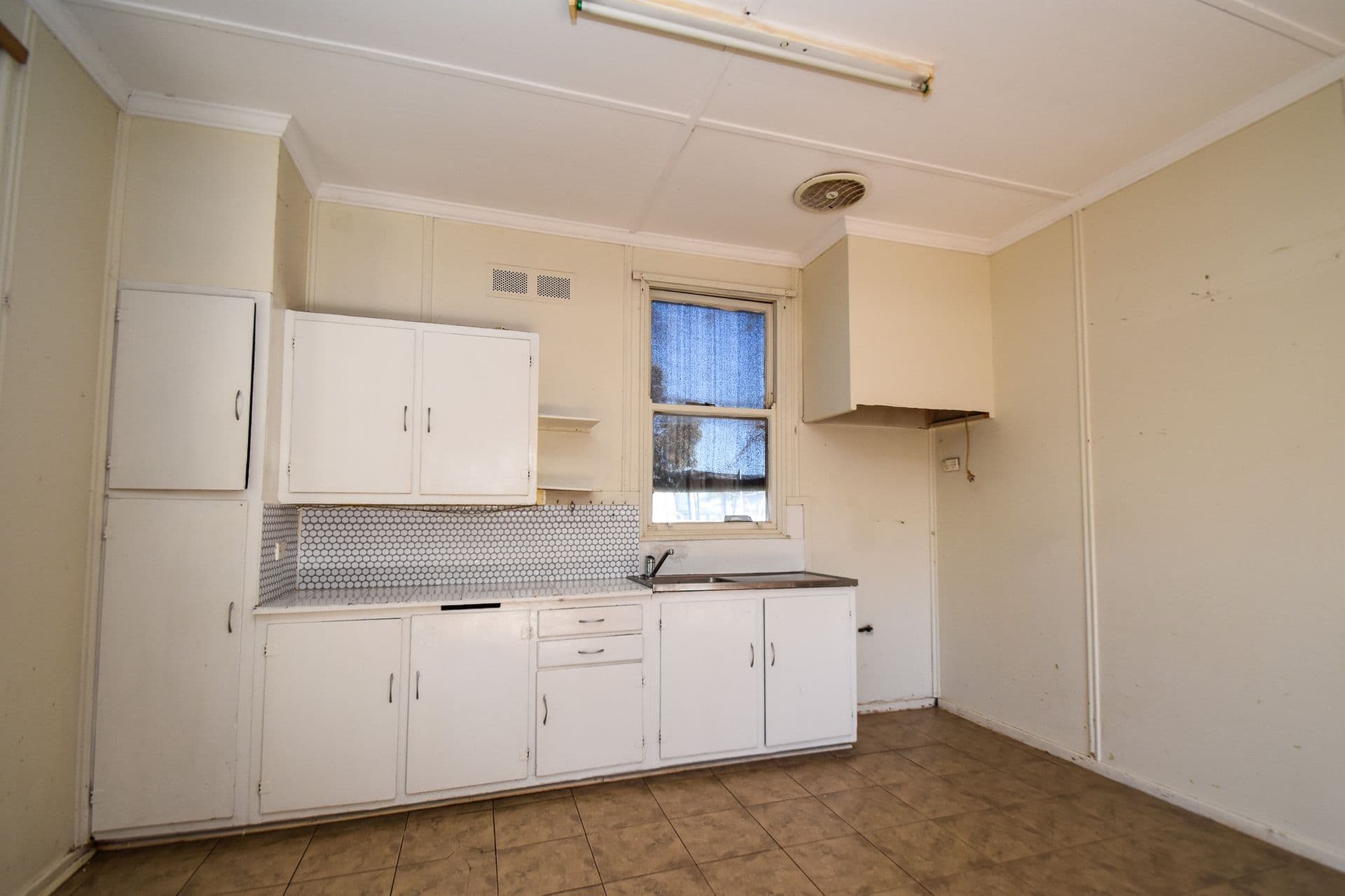 5 Central Street, Broken Hill, NSW, 2880, Broken Hill - Thumbnail 4