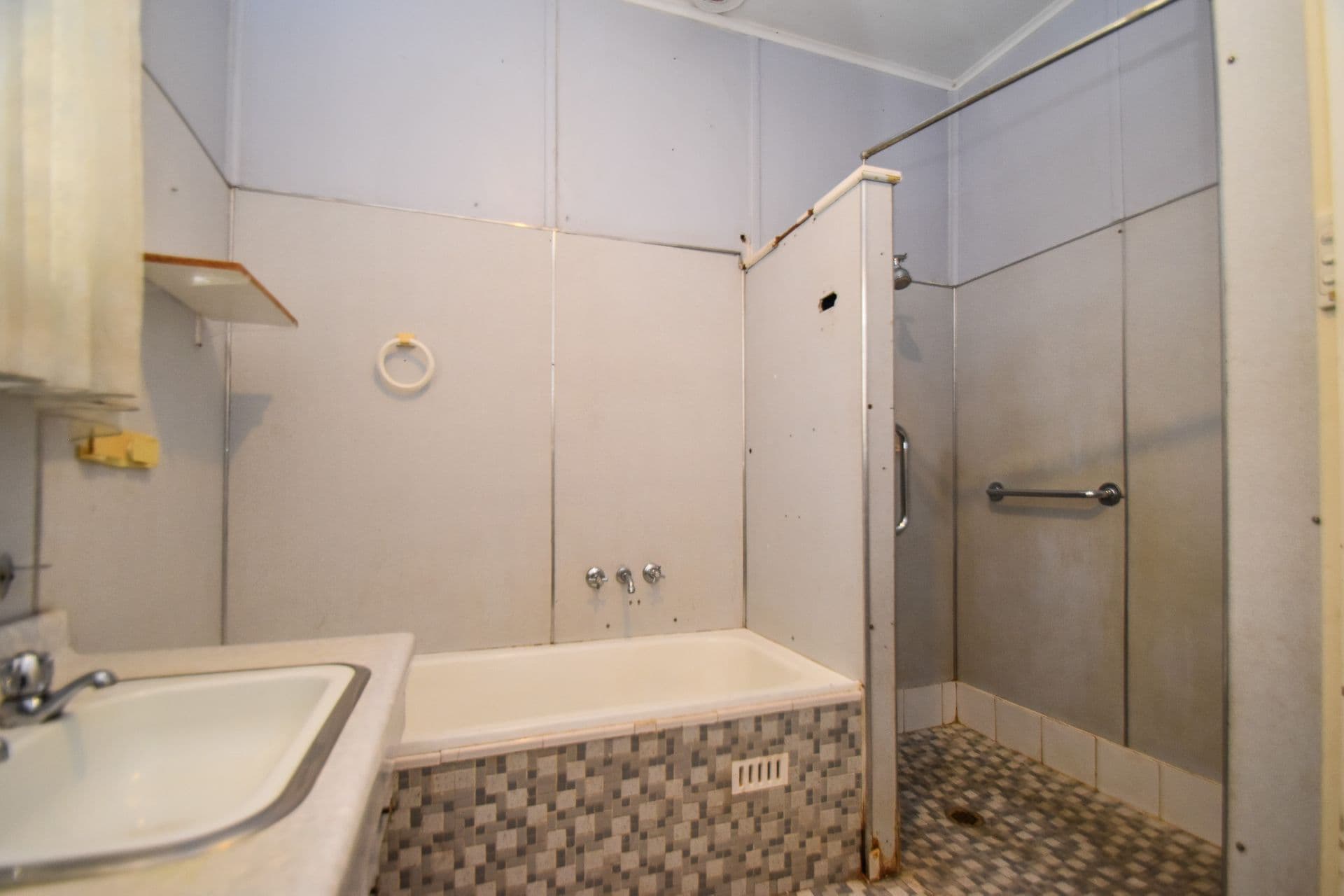 3 Norfolk Avenue, Broken Hill, NSW, 2880, Broken Hill - Thumbnail 7