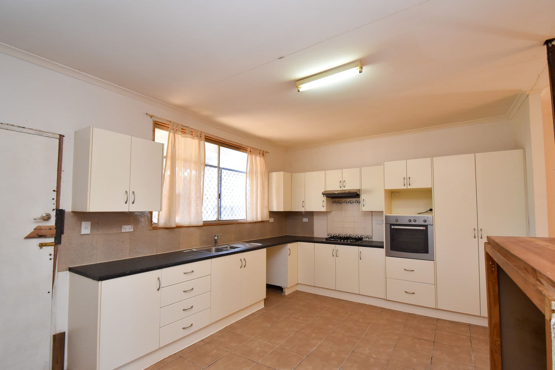 78 Patton Street, Broken Hill, NSW, 2880, Broken Hill - Thumbnail 7