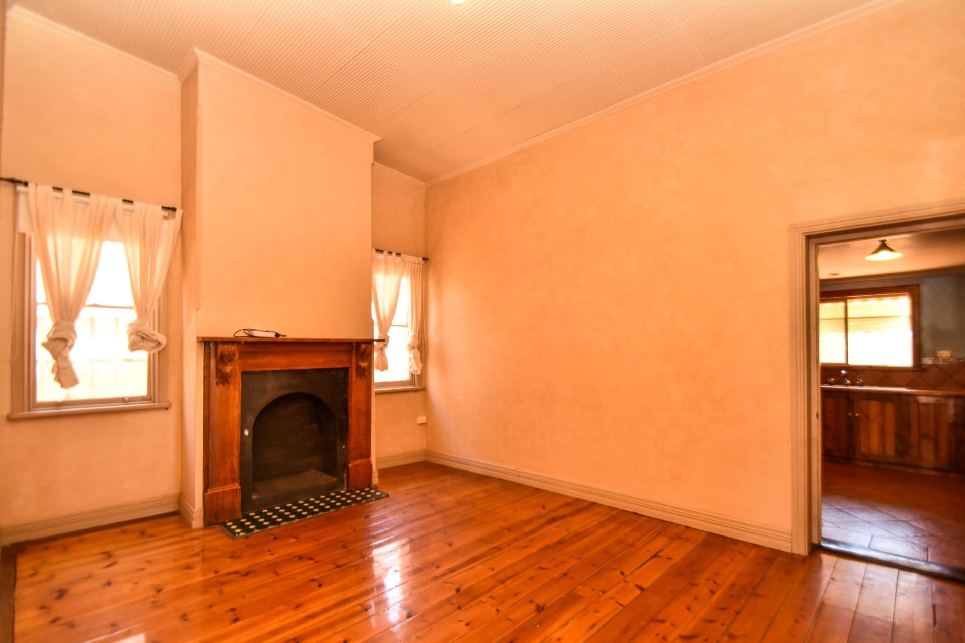 12 Nicholls Street, Broken Hill, NSW, 2880, Broken Hill - Thumbnail 2