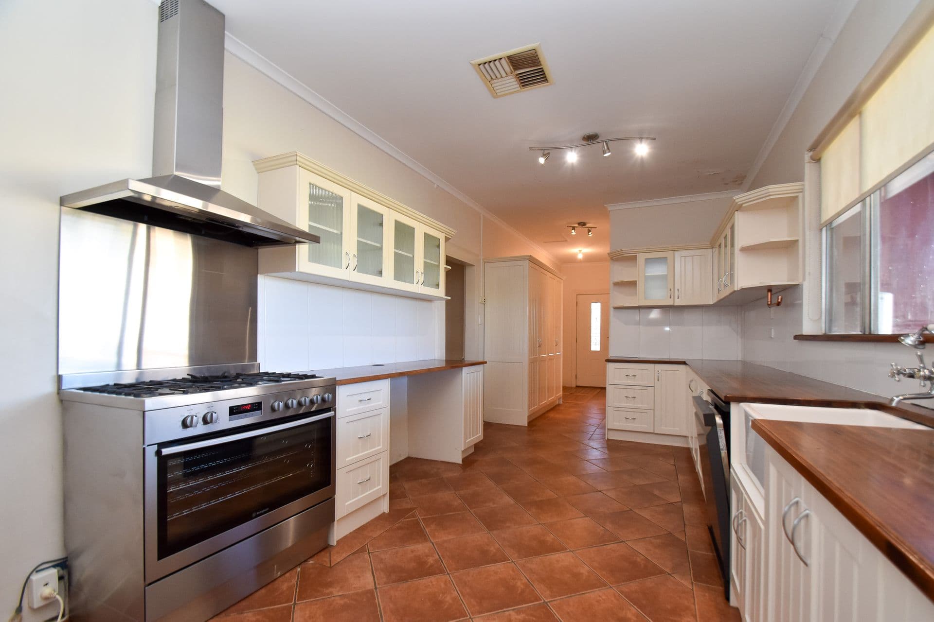 187 Pell Street, Broken Hill, NSW, 2880, Broken Hill - Thumbnail 6