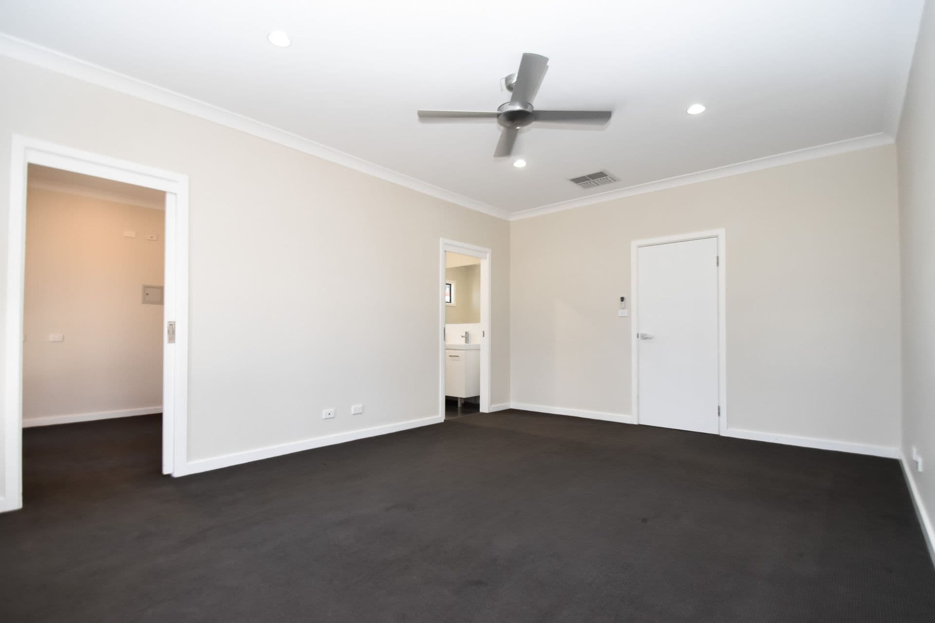 13 Bonanza Street, Broken Hill, NSW, 2880, Broken Hill - Thumbnail 8