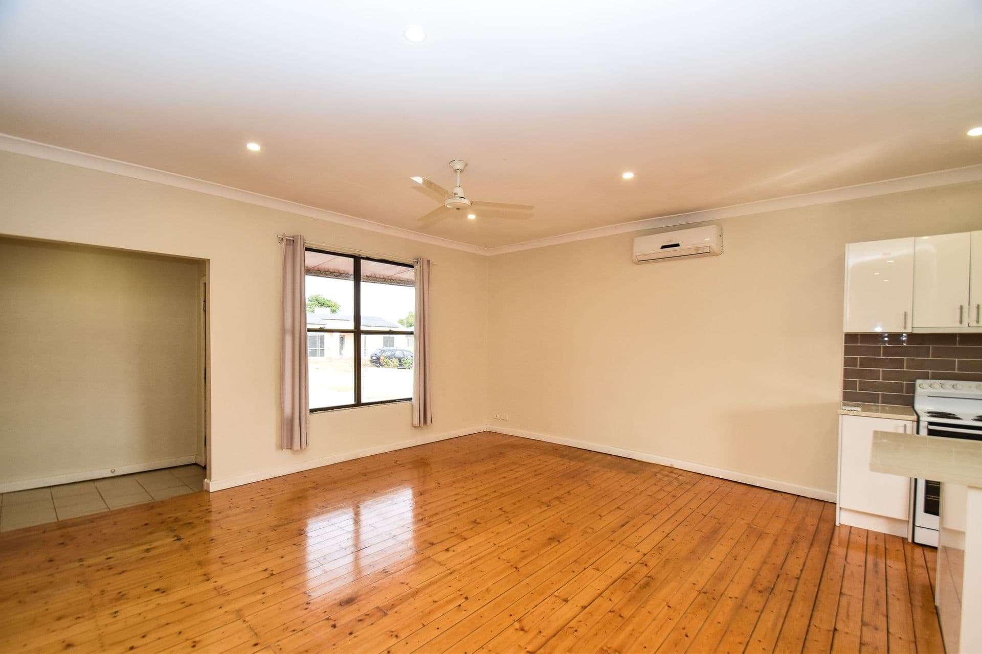 6 Casuarina Avenue, Broken Hill, NSW, 2880, Broken Hill - Thumbnail 4