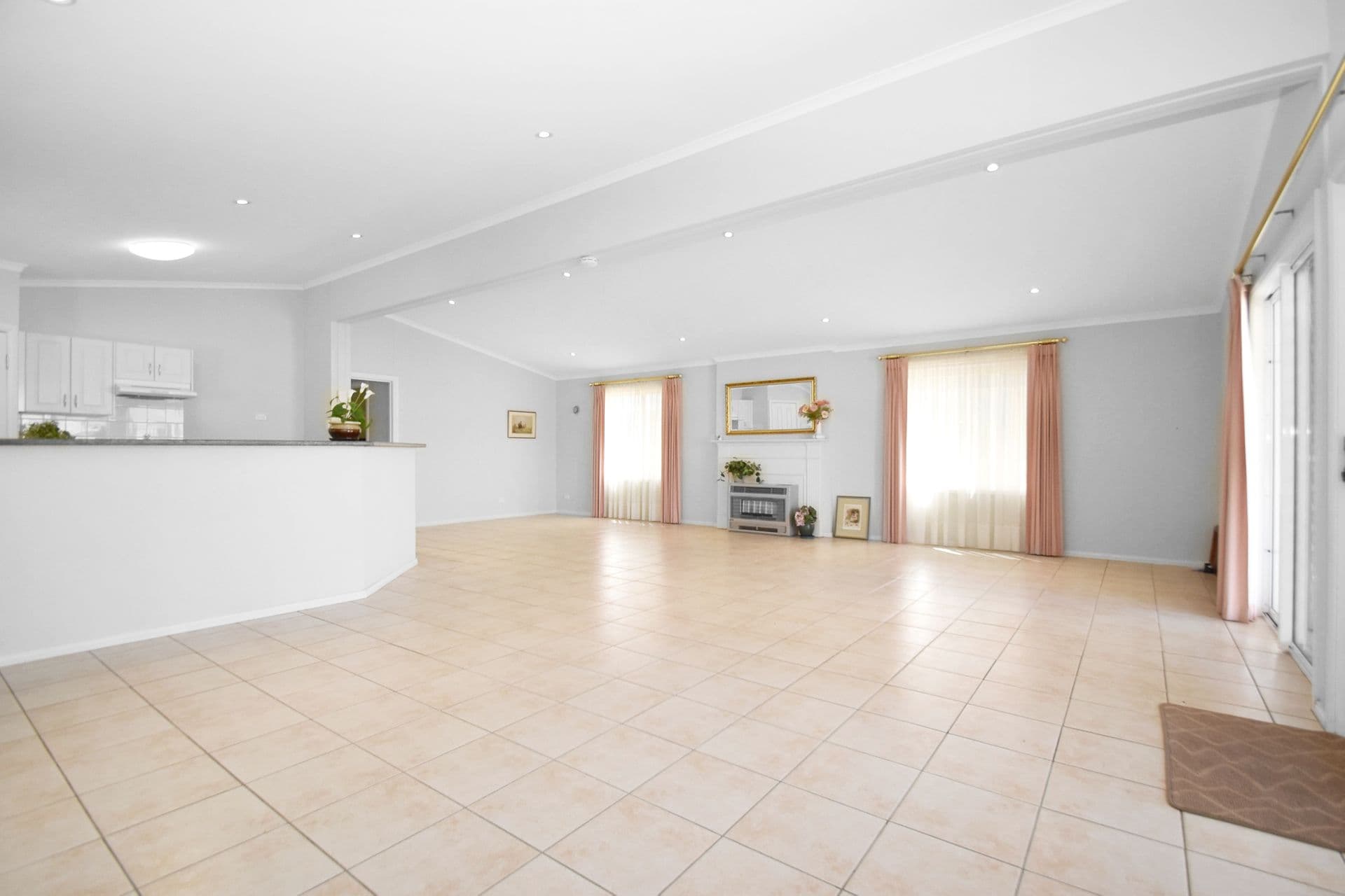 331 Mica Street, Broken Hill, NSW, 2880, Broken Hill - Thumbnail 2