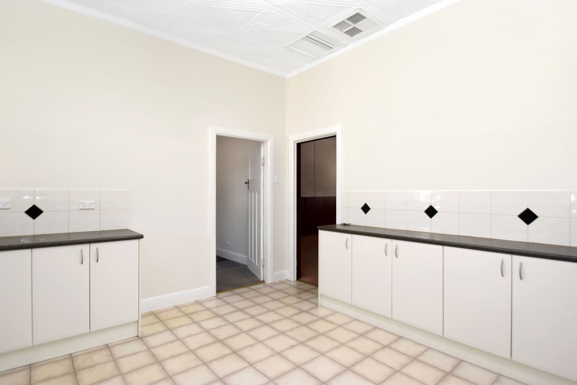 275 Bromide Street, Broken Hill, NSW, 2880, Broken Hill - Thumbnail 5