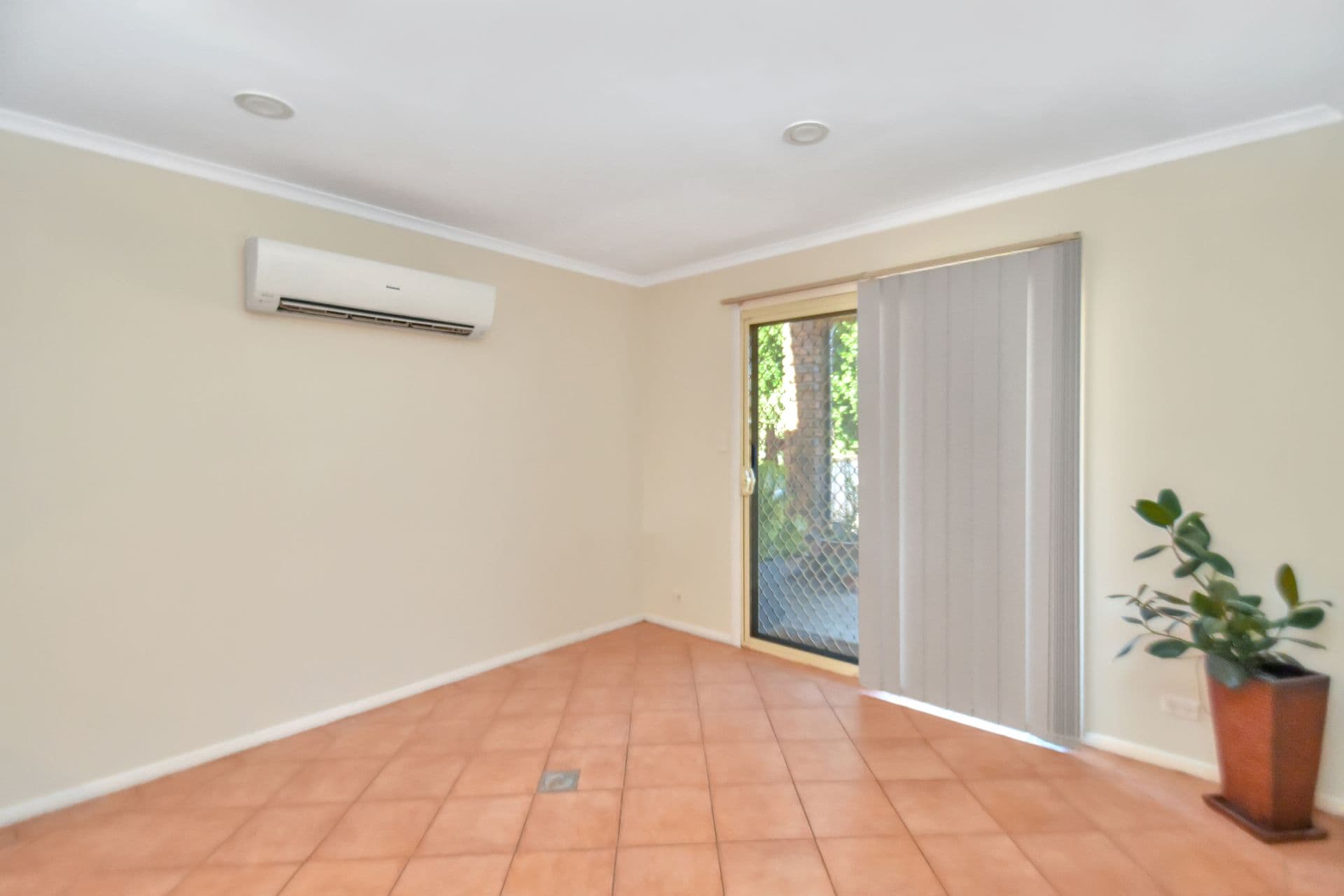 122 Buck Street, Broken Hill, NSW, 2880, Broken Hill - Thumbnail 2