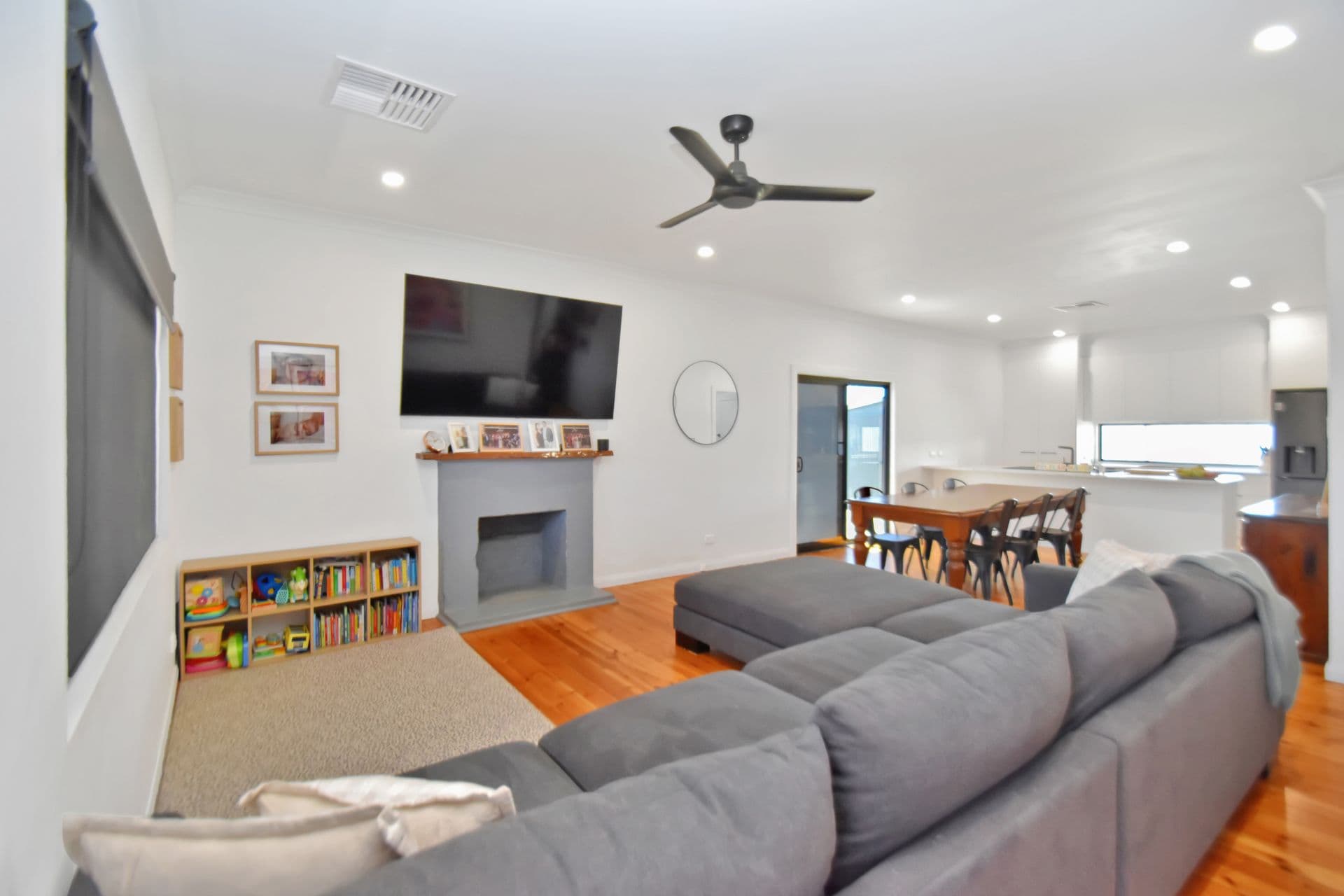 4 Casuarina Avenue, Broken Hill, NSW, 2880, Broken Hill - Thumbnail 2