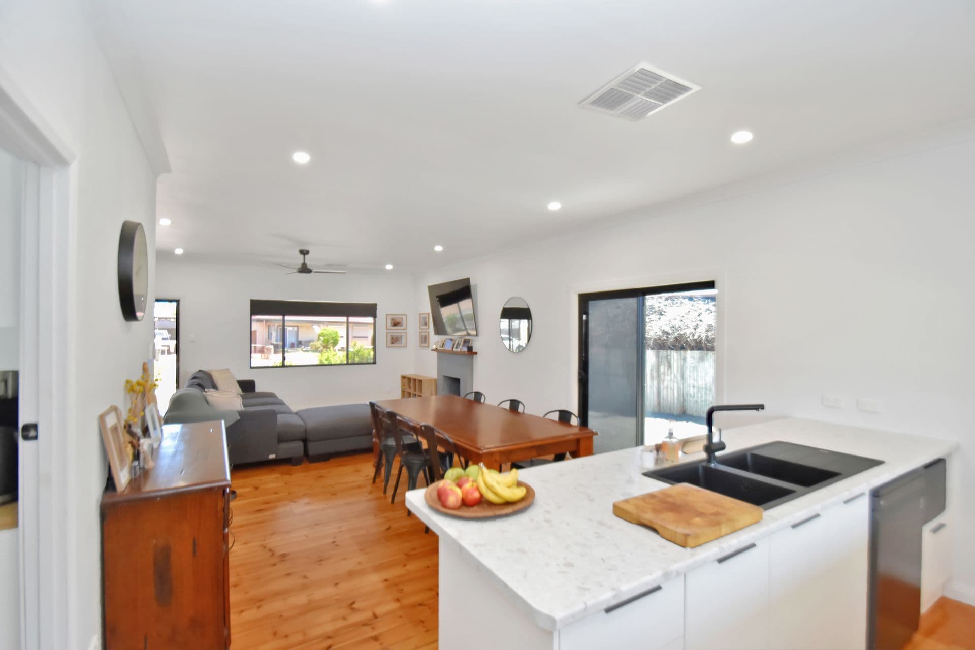 4 Casuarina Avenue, Broken Hill, NSW, 2880, Broken Hill - Thumbnail 4