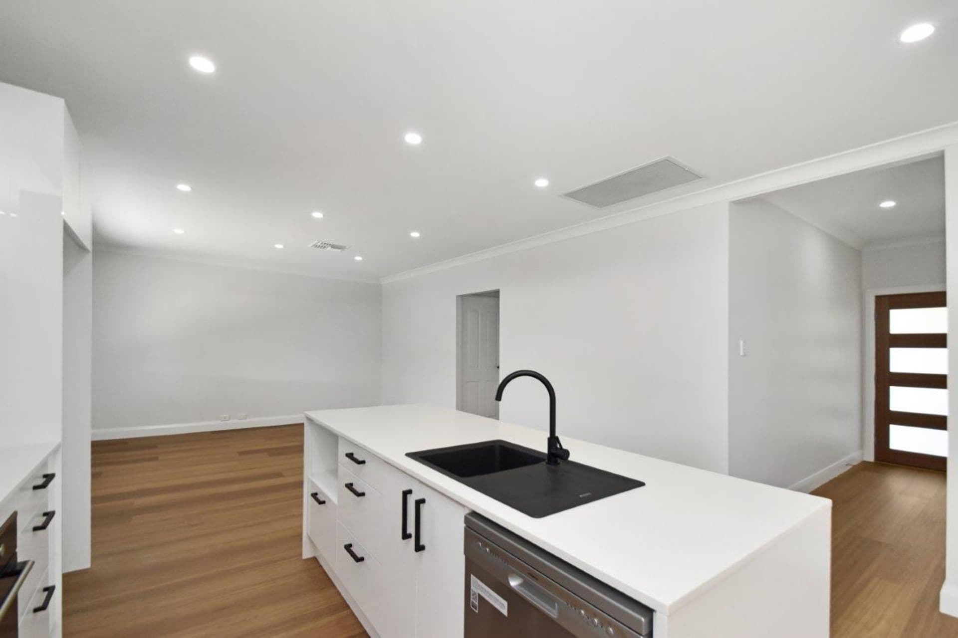 406 Cummins Lane, Broken Hill, NSW, 2880, Broken Hill - Thumbnail 2