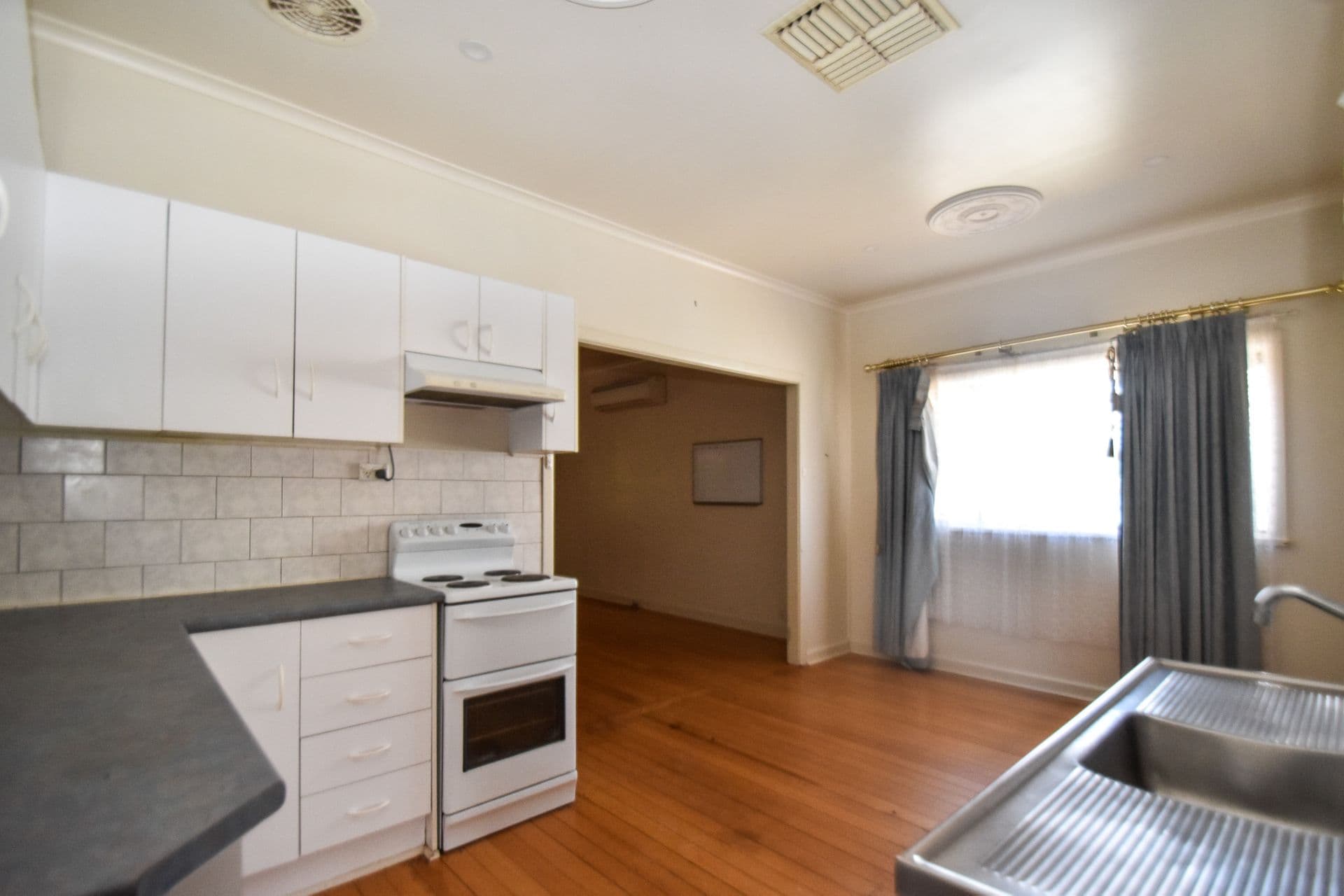 464 Lane Lane, Broken Hill, NSW, 2880, Broken Hill - Thumbnail 5