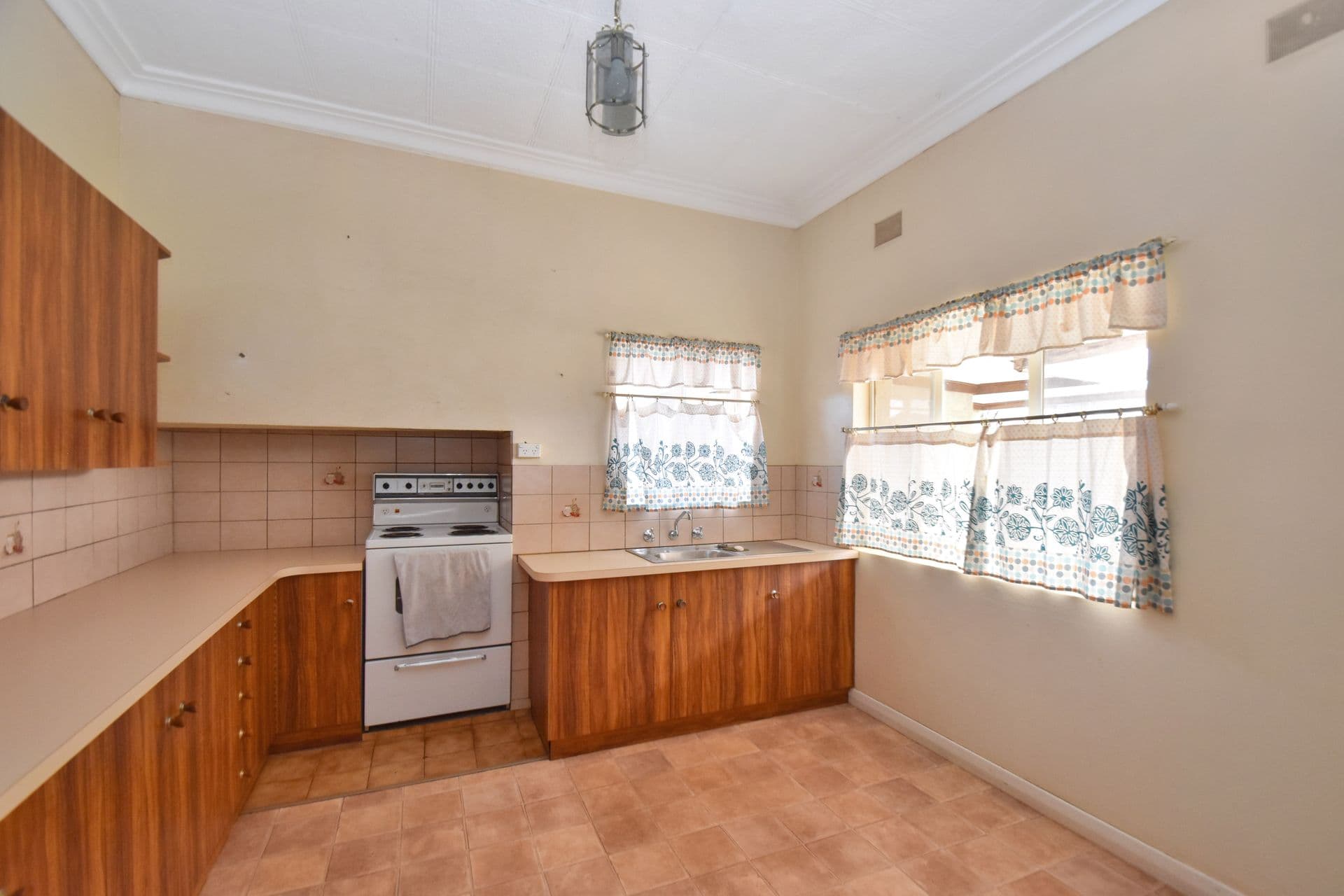 74 Wickes Street, Broken Hill, NSW, 2880, Broken Hill - Thumbnail 4
