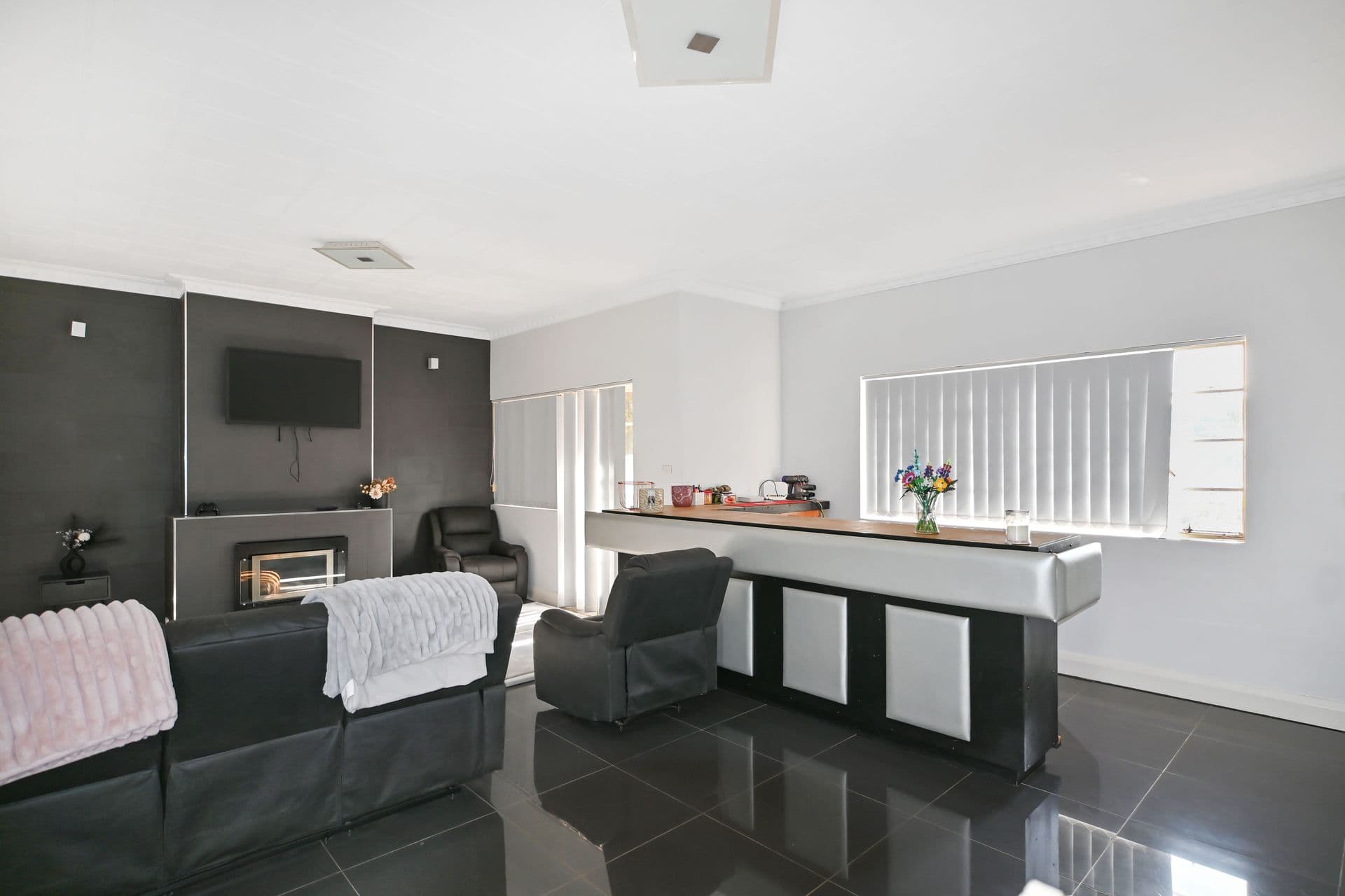 33 Morish Street, Broken Hill, NSW, 2880, Broken Hill - Thumbnail 2