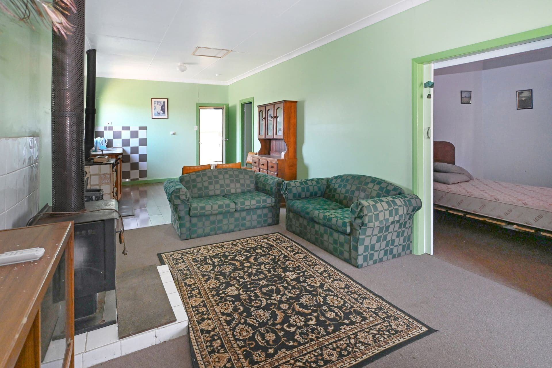 32 Henley Street, Menindee, NSW, 2879, Menindee - Thumbnail 2