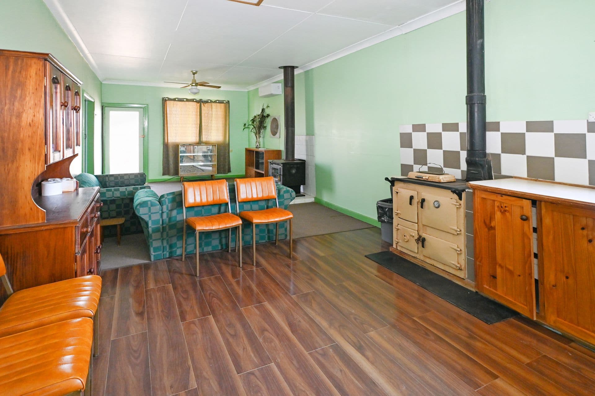 32 Henley Street, Menindee, NSW, 2879, Menindee - Thumbnail 3