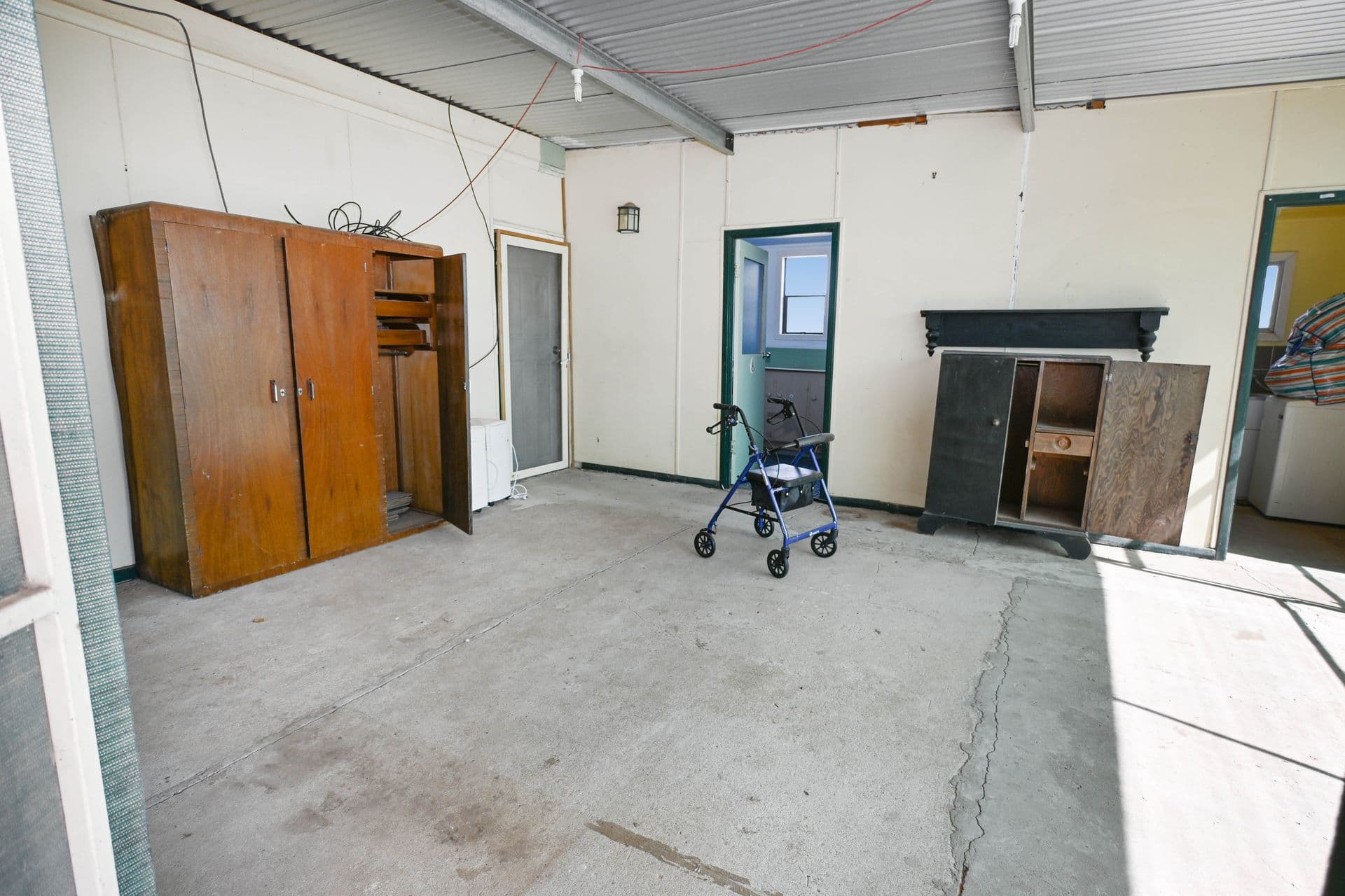 32 Henley Street, Menindee, NSW, 2879, Menindee - Thumbnail 4