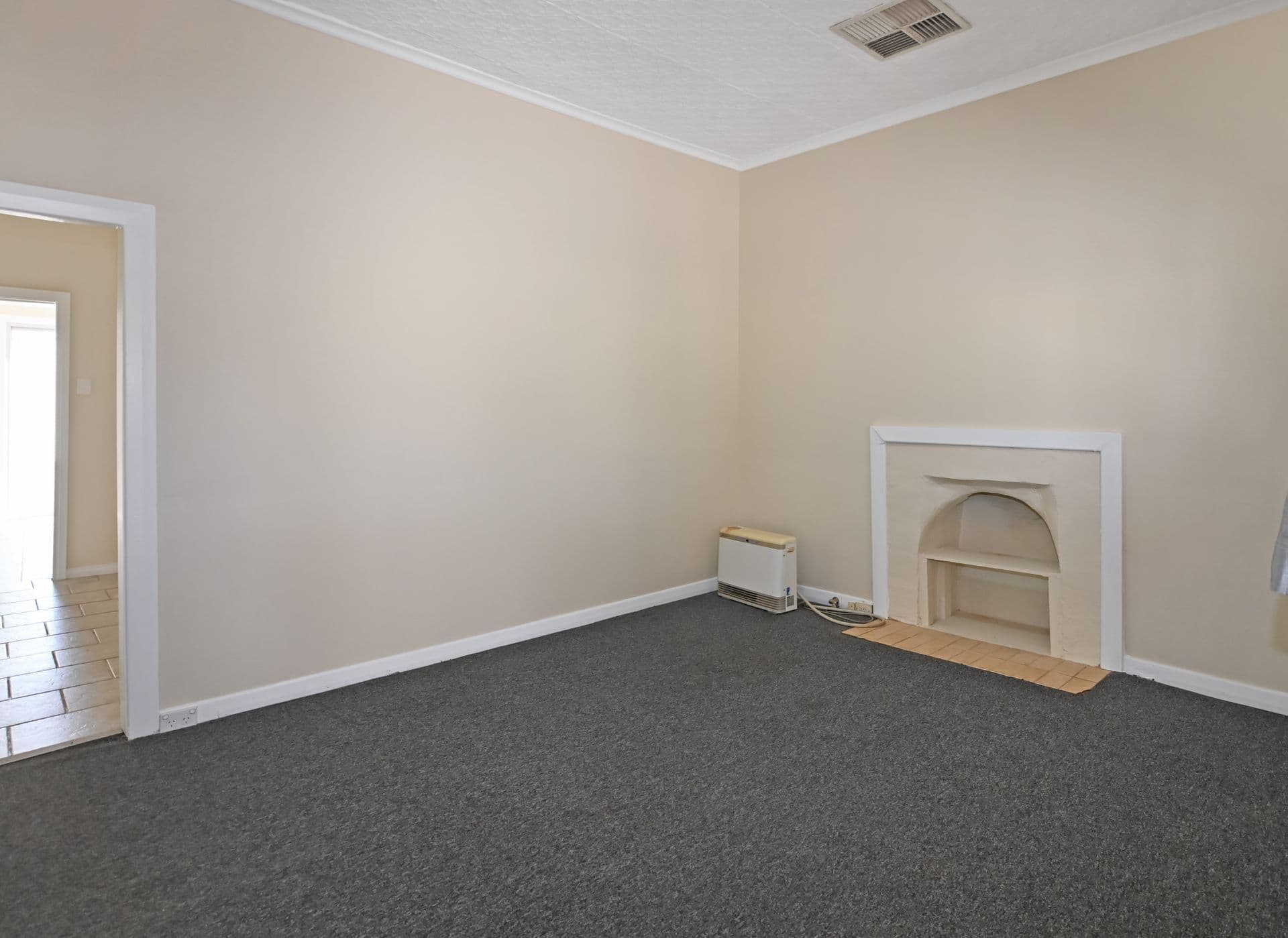 165 Harvy Street, Broken Hill, NSW, 2880, Broken Hill - Thumbnail 2