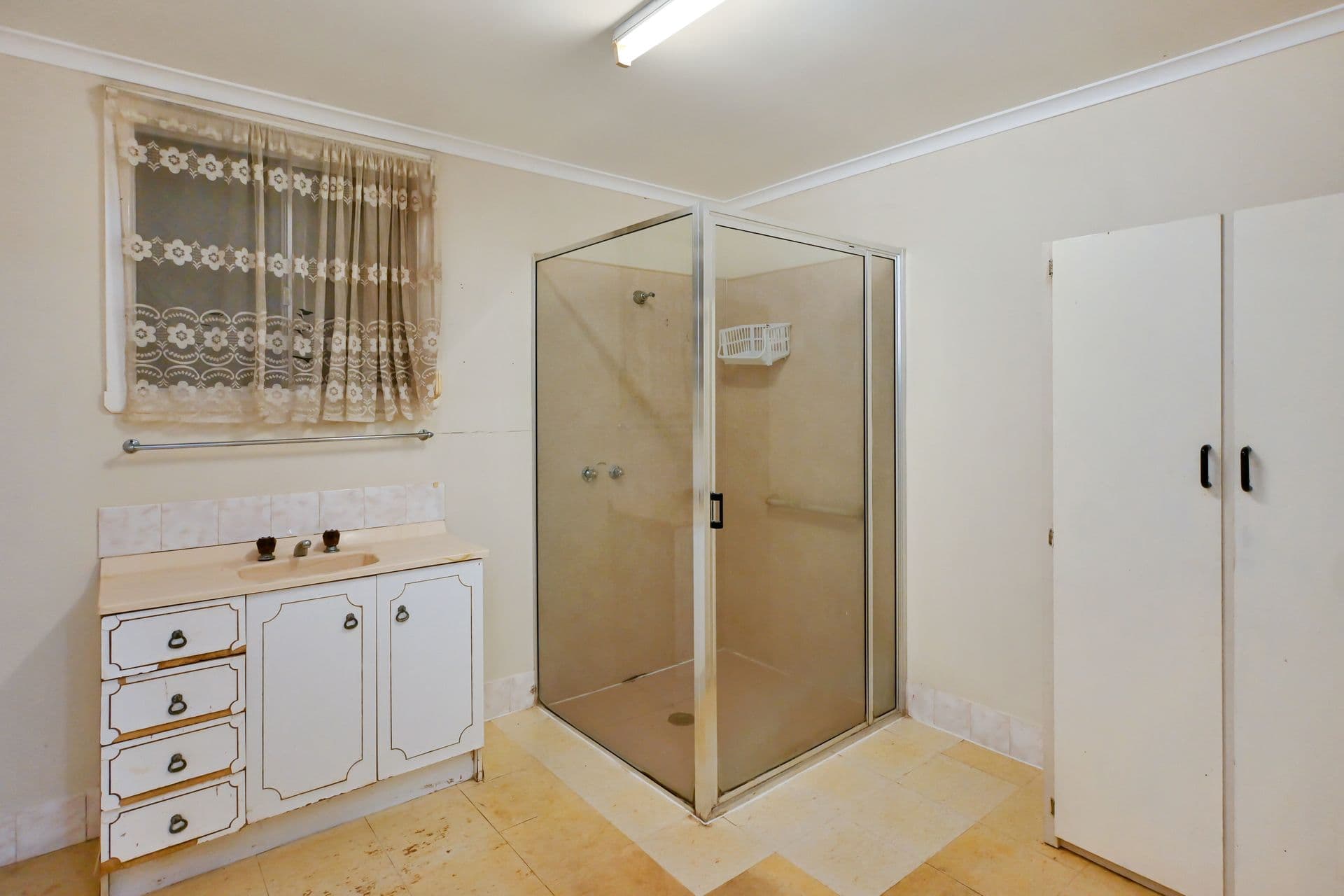305 Patton Street, Broken Hill, NSW, 2880, Broken Hill - Thumbnail 6