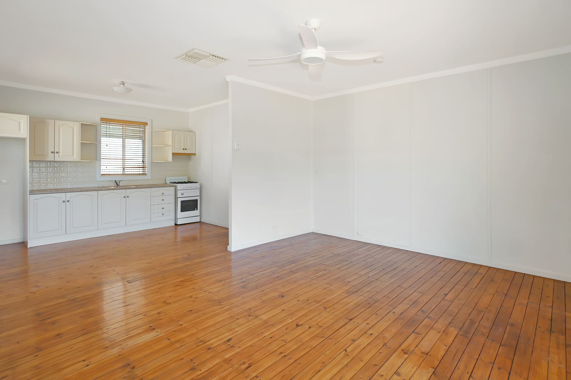 230 Knox Street, Broken Hill, NSW, 2880, Broken Hill - Thumbnail 3