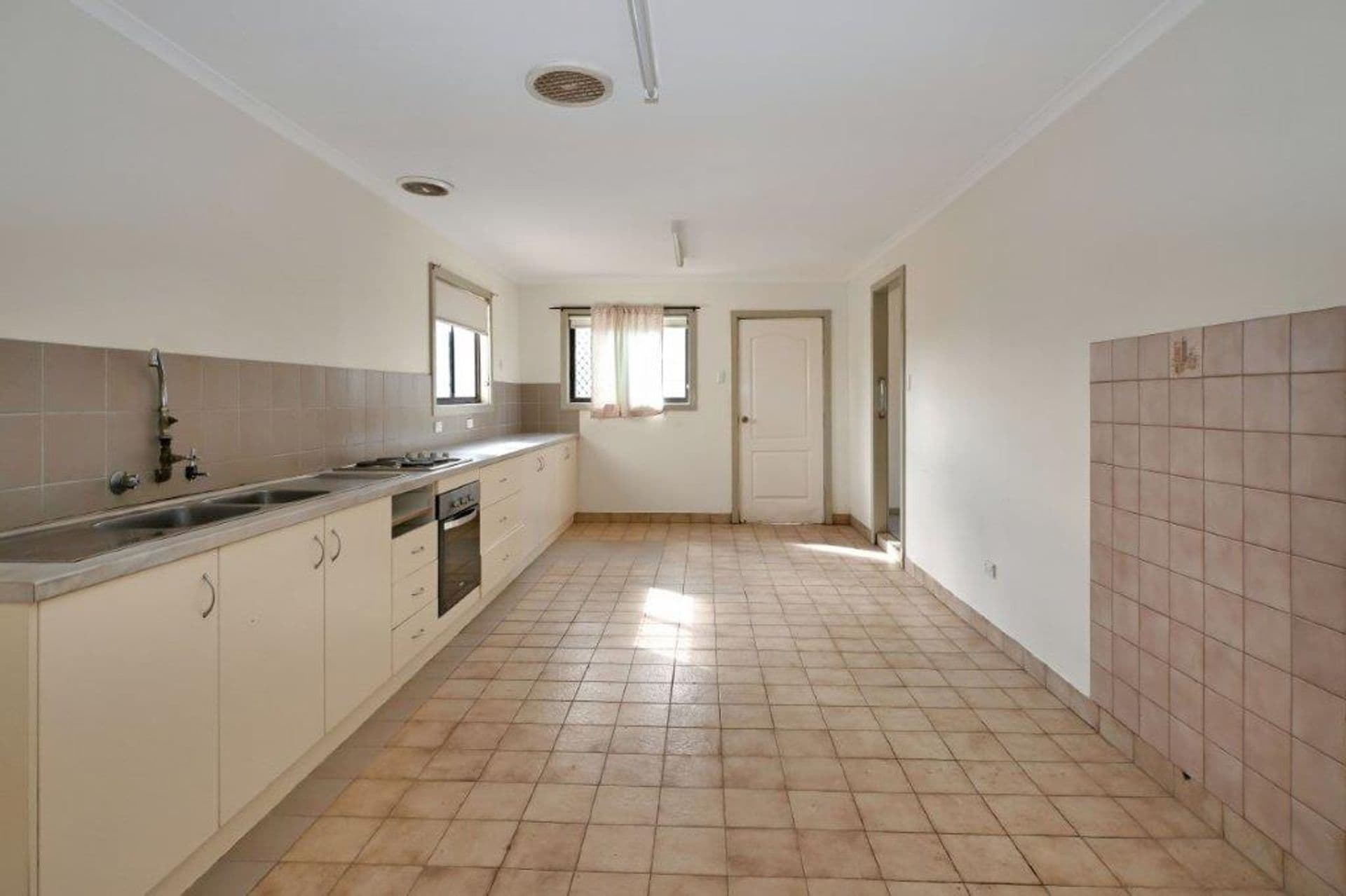 164 Newton Street, Broken Hill, NSW, 2880, Broken Hill - Thumbnail 4