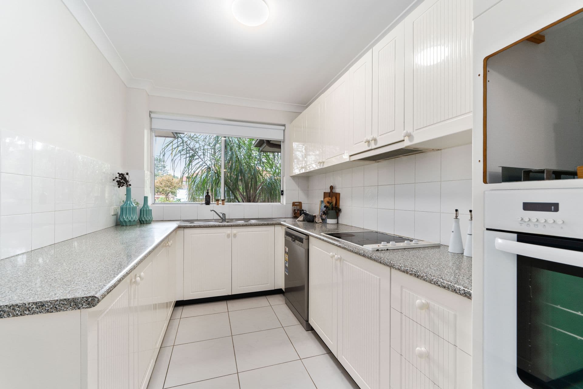 12/23-25  Penkivil Street, Bondi, NSW, 2026, Bondi - Thumbnail 4