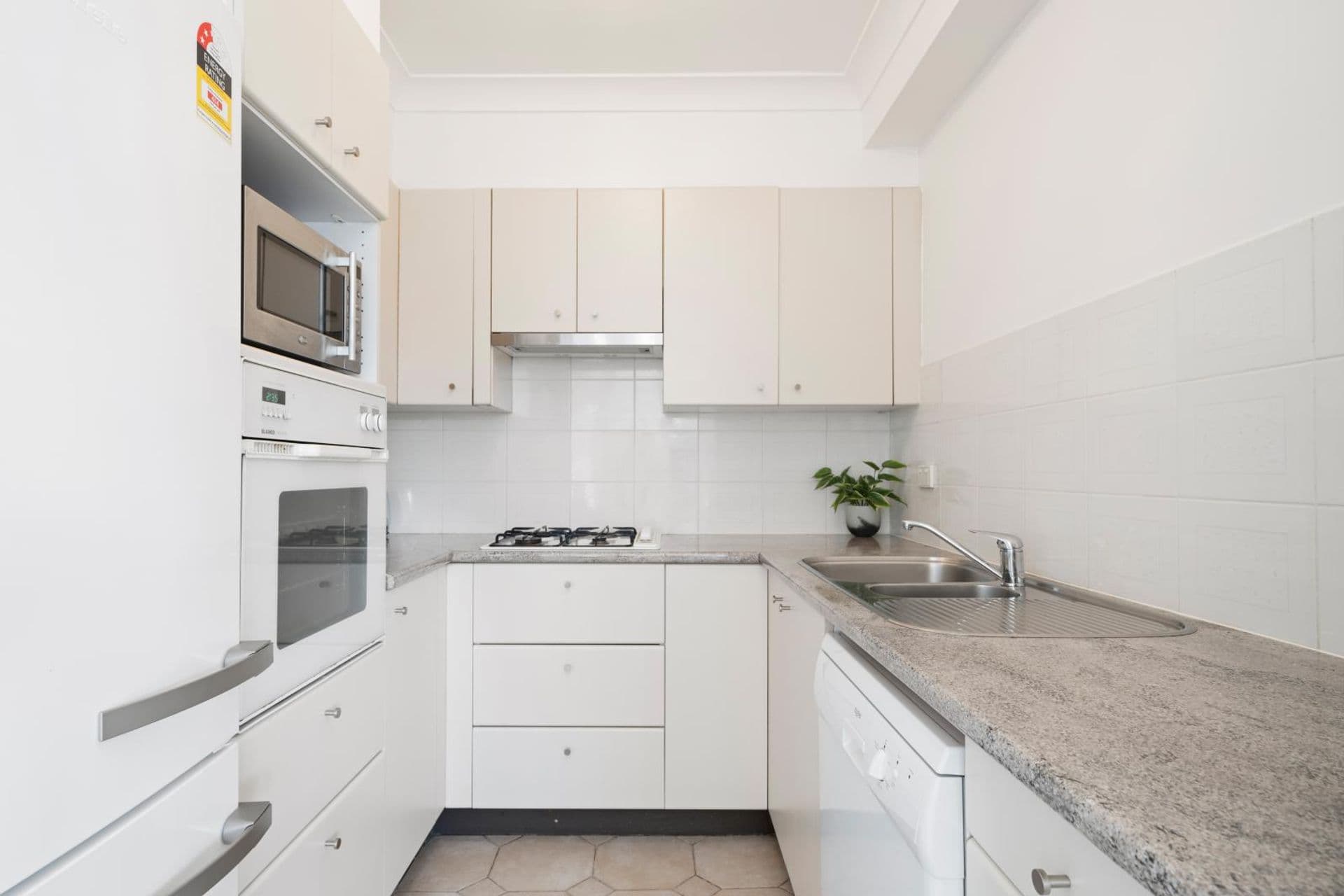 19/64-74  Lawson Square, Redfern, NSW, 2016, Redfern - Thumbnail 6