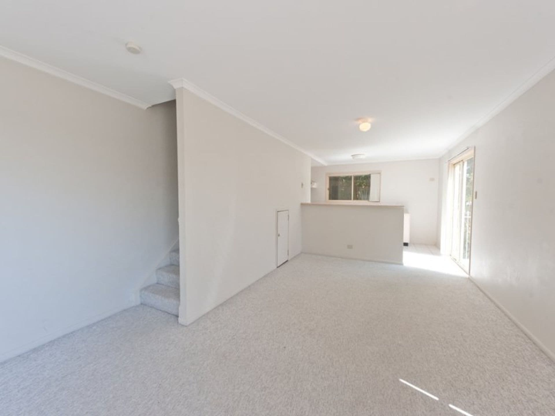2/23-27 Bailey Street, Woody Point, QLD, 4019, Woody Point - Thumbnail 2