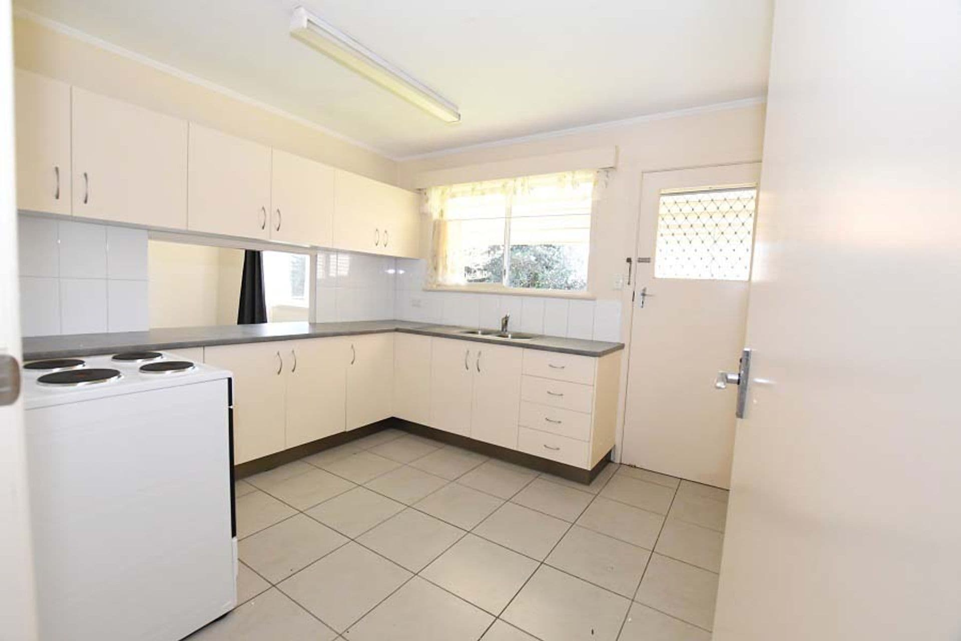 3 Kurrowah Crescent, Margate, QLD, 4019, Margate - Thumbnail 6